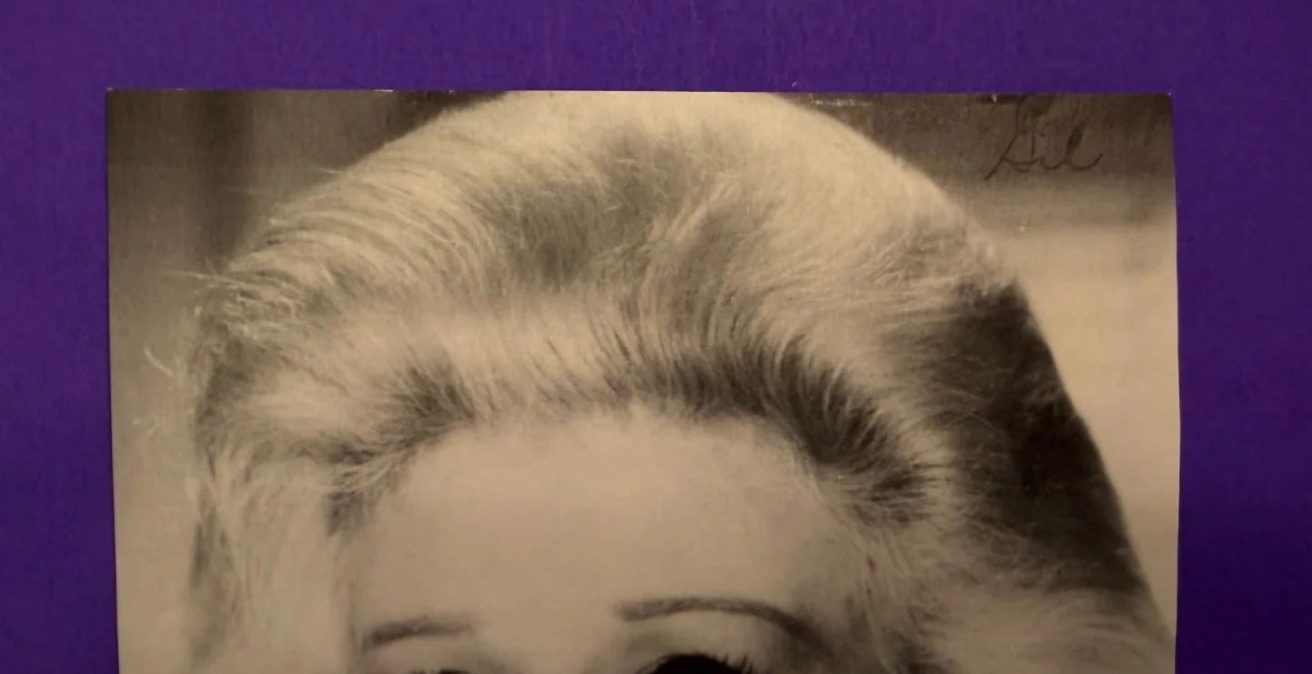 Ginger Rogers — GINGER ROGERS ~ Autographed/Signed 5.25" x 8" Program Page ~ No COA, image 4