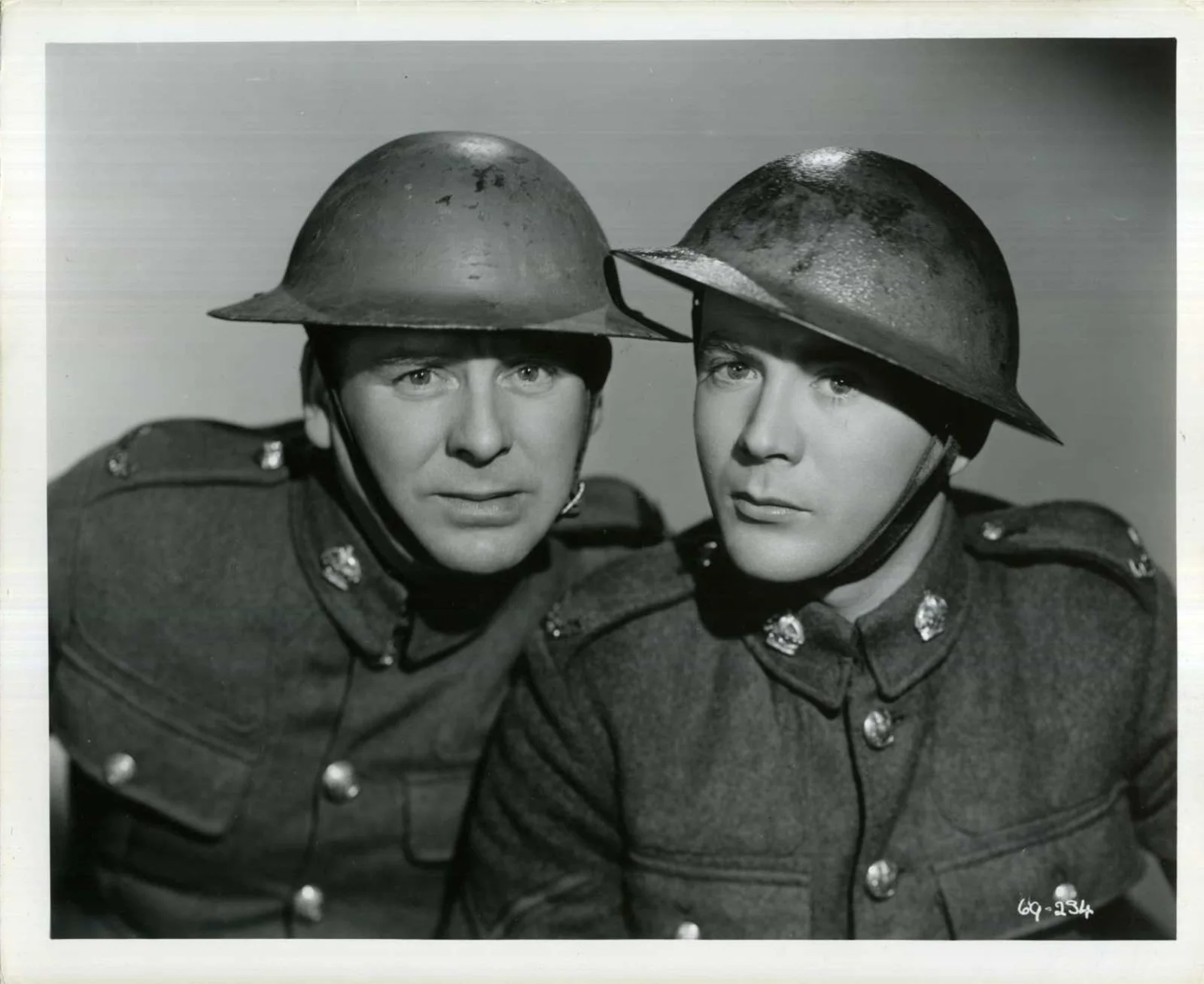 FOR THEM THAT TRESPASS 1949 Stephen Murray, Richard Todd 12 10x8 STILLS, изображение 3