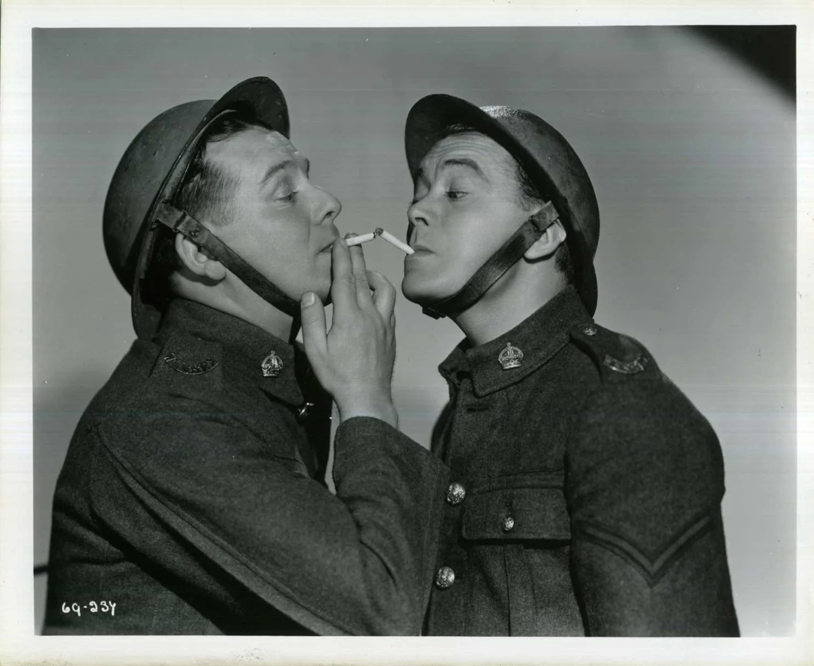 FOR THEM THAT TRESPASS 1949 Stephen Murray, Richard Todd 12 10x8 STILLS, изображение 4