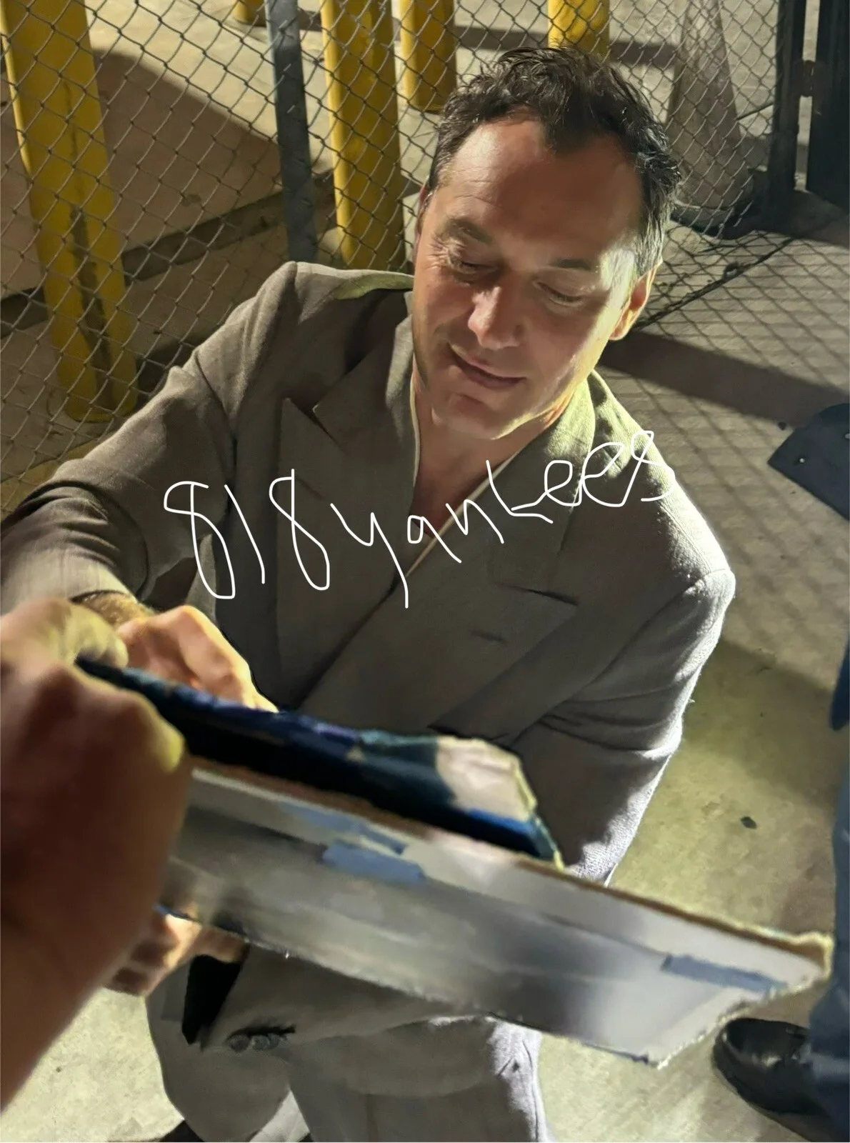 Jude Law Signed 8x10 Photo Star Wars Skeleton Crew Jod Na With Proof, image 2