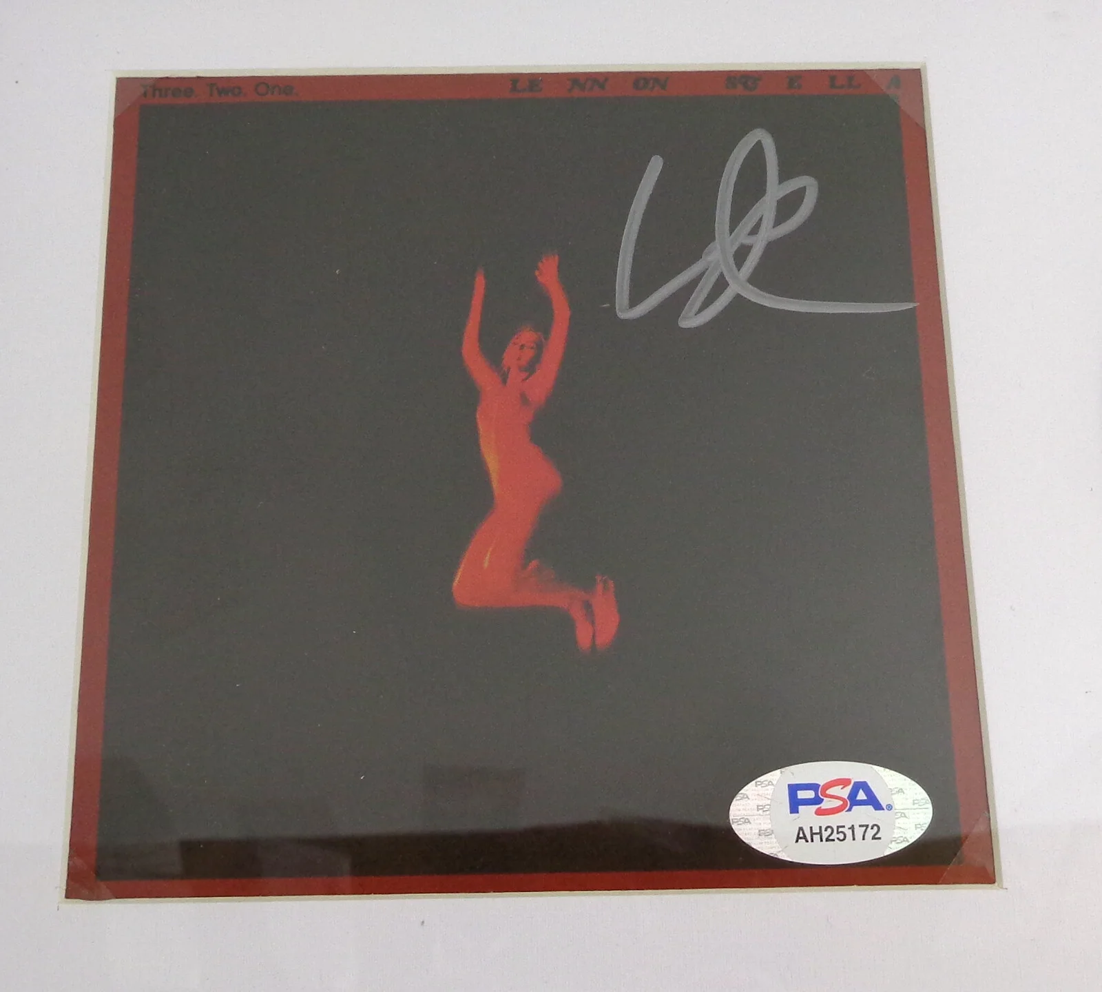 Lennon Stella — Lennon Stella Signed Autograph Three Two One CD Framed PSA/DNA COA, image 2