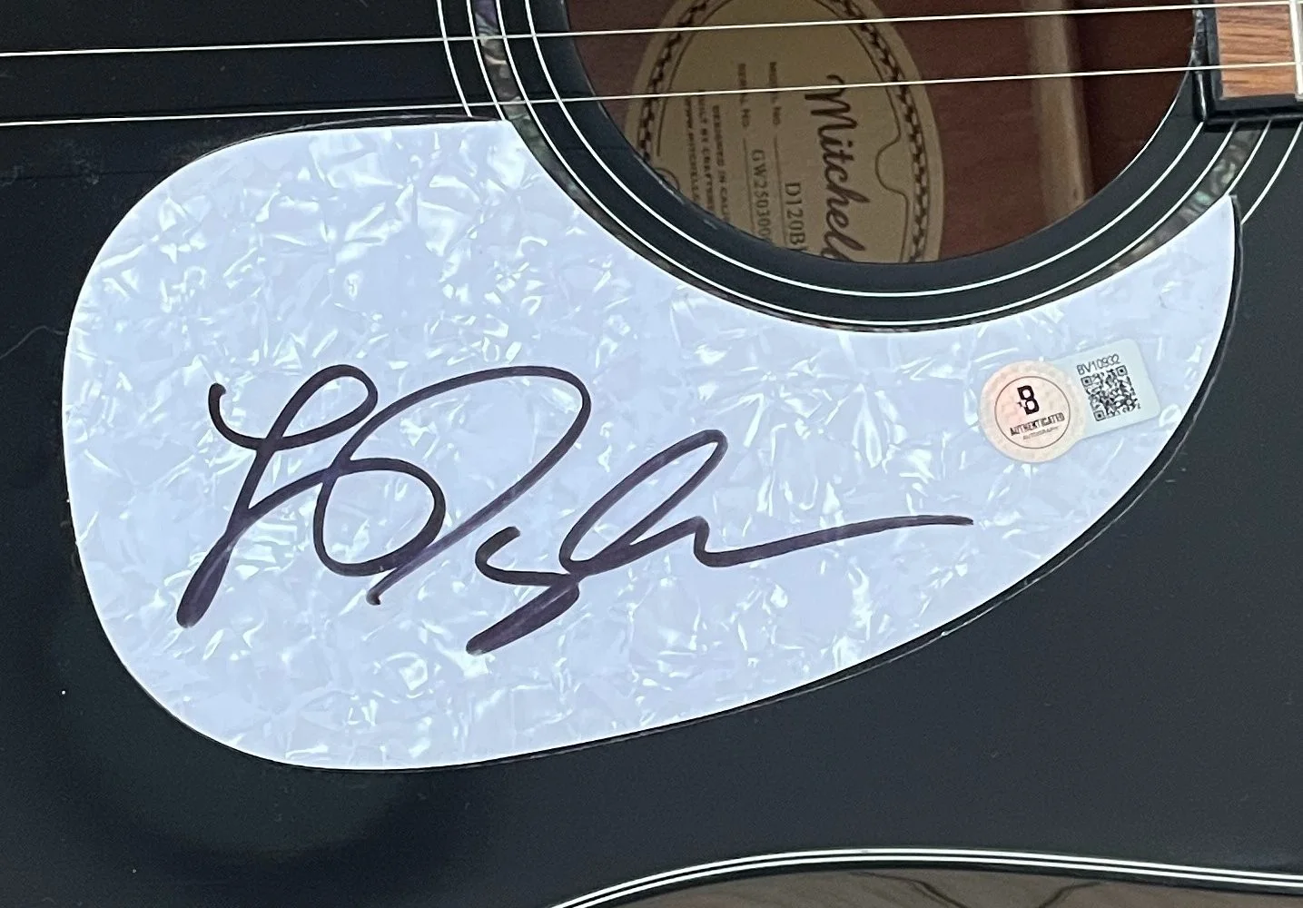 LAUREN DAIGLE SIGNED AUTOGRAPH 41" ACOUSTIC GUITAR w/EXACT PROOF & BECKETT COA, image 3