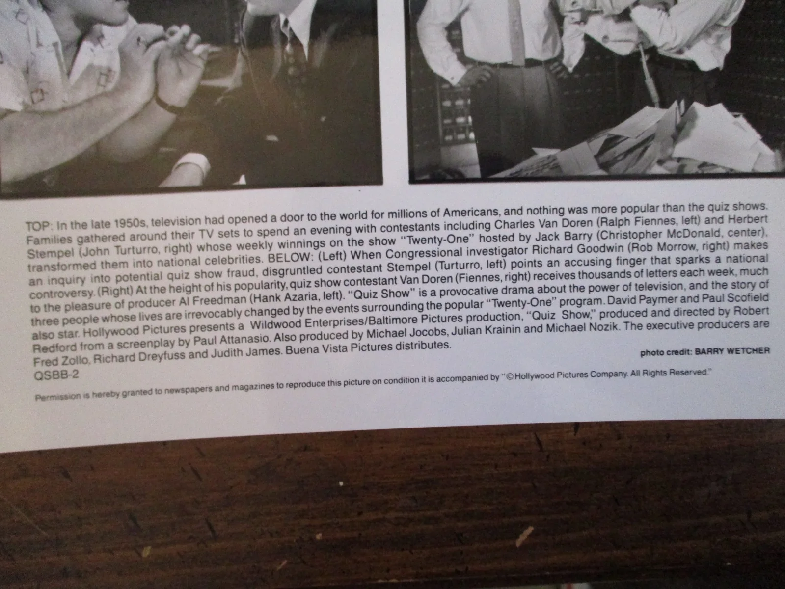 Rob Morrow/Christopher McDonald/Ralph Fiennes(QUIZ SHOW)1994 10 x 8 B & W Photo, изображение 2