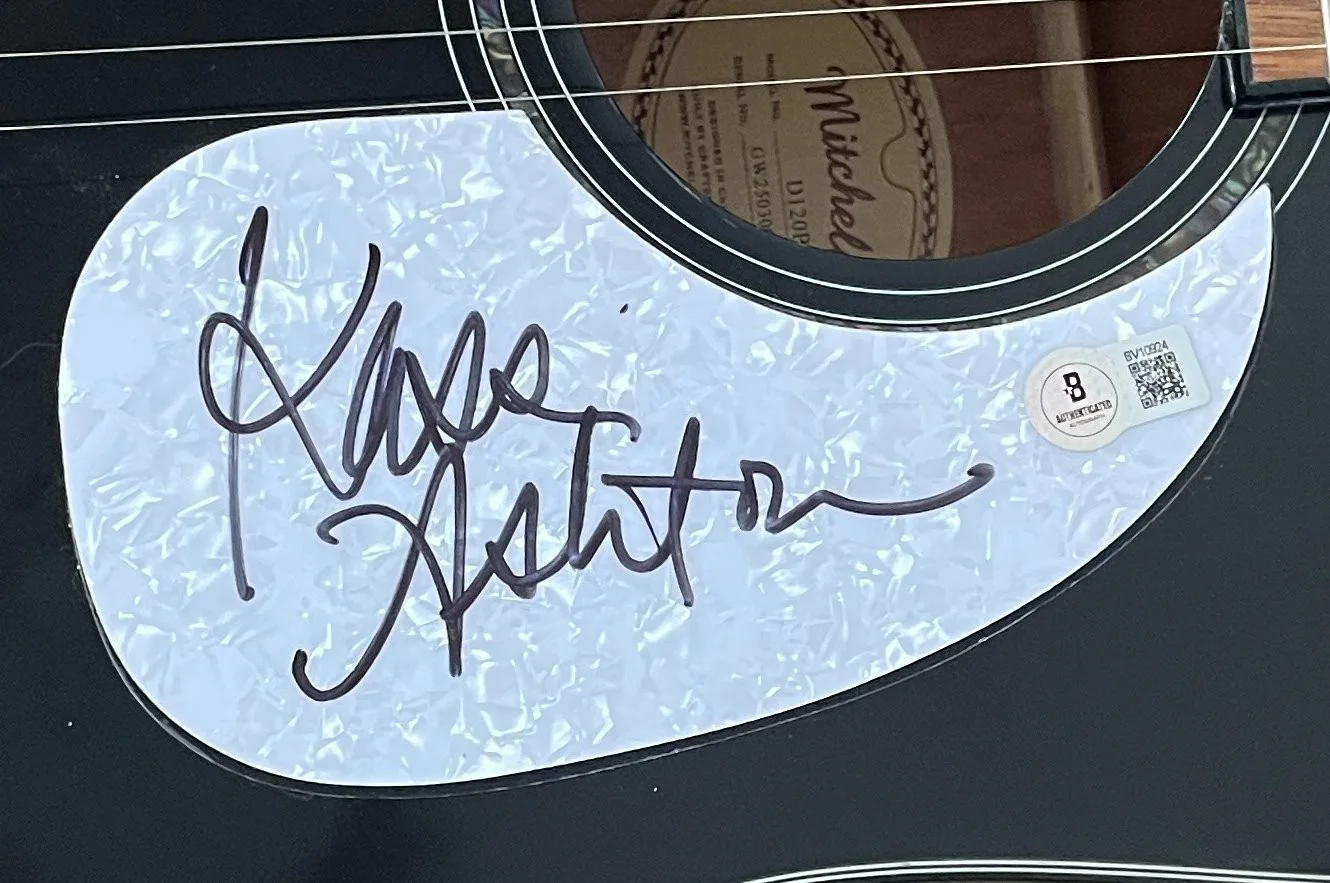 KASSI ASHTON SIGNED AUTOGRAPH 41" ACOUSTIC GUITAR w/PROOF & BECKETT BAS COA, изображение 3