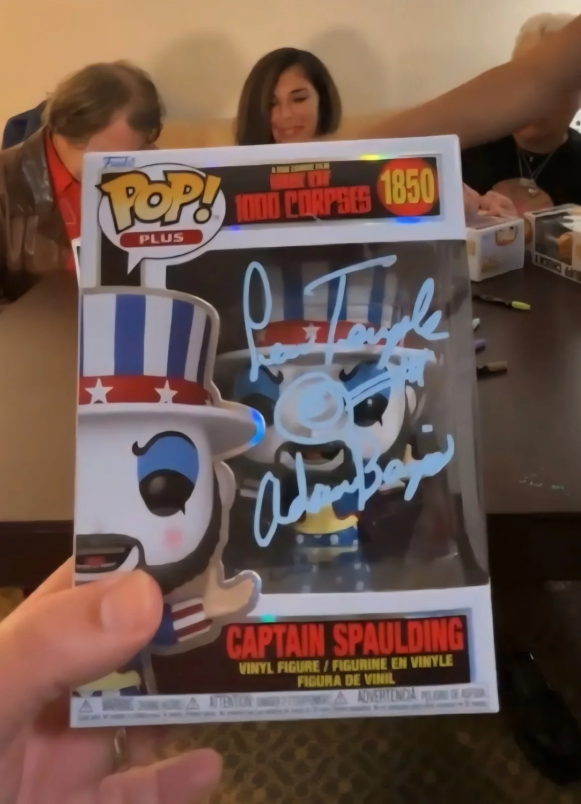 Lew Temple — Lew Temple Signed Funko Pop Captain Spalding House Of 1000 Corpses SWAU COA, изображение 3