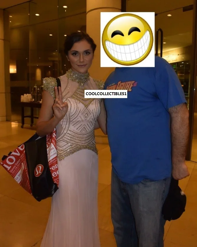 ALYSON STONER — ALYSON STONER "PHINEAS & FERB" IN PERSON SIGNED 8X10 COLOR PHOTO 2 COA "PROOF", изображение 2