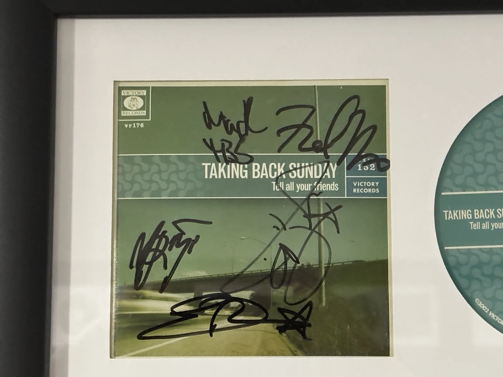SIGNED Taking Back Sunday Tell All Your Friends CD and booklet framed, изображение 2