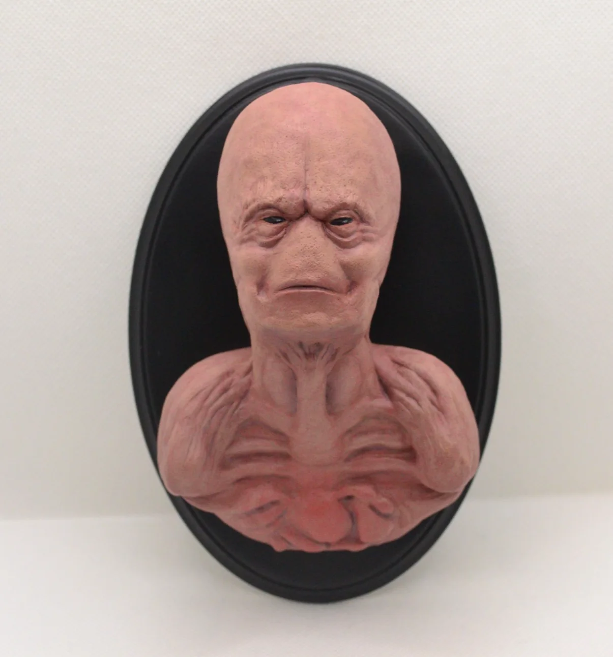Alien creature resin wall plaque - Fire in the sky abduction, UFO inspired, image 4