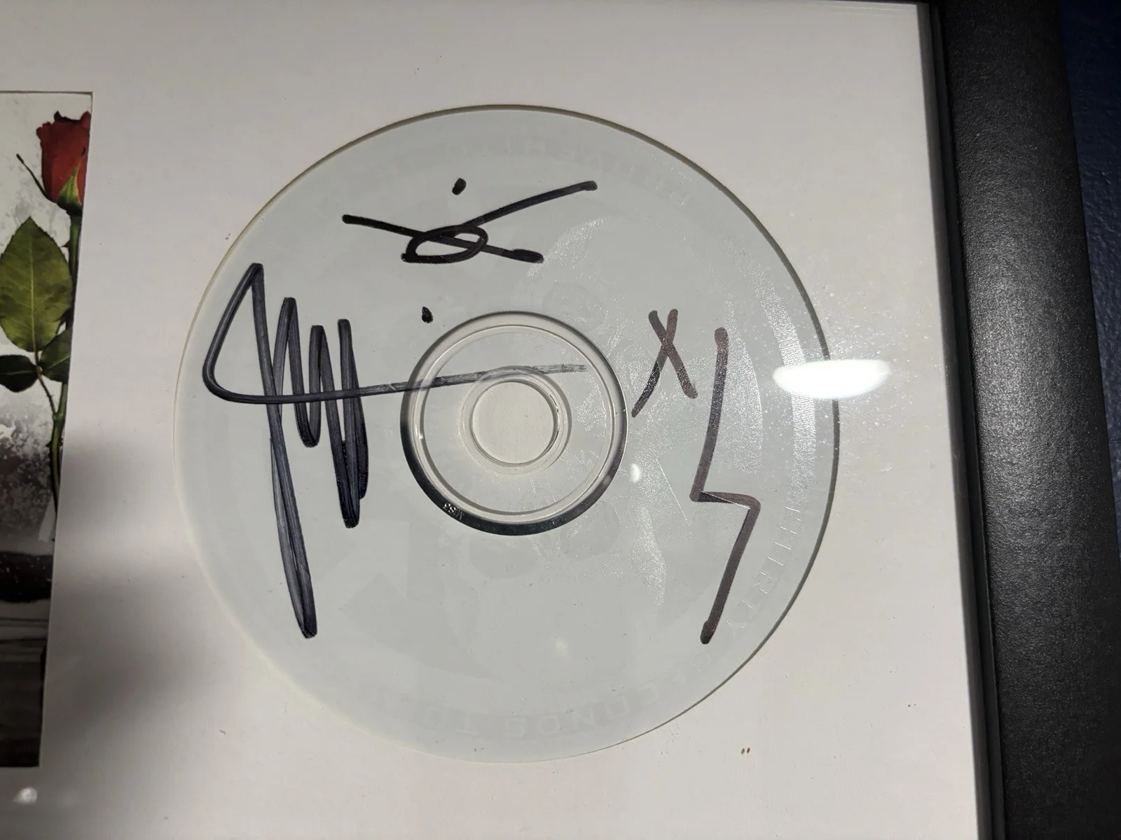 SIGNED 30 Seconds To Mars A Beautiful Lie CD and booklet framed, image 3