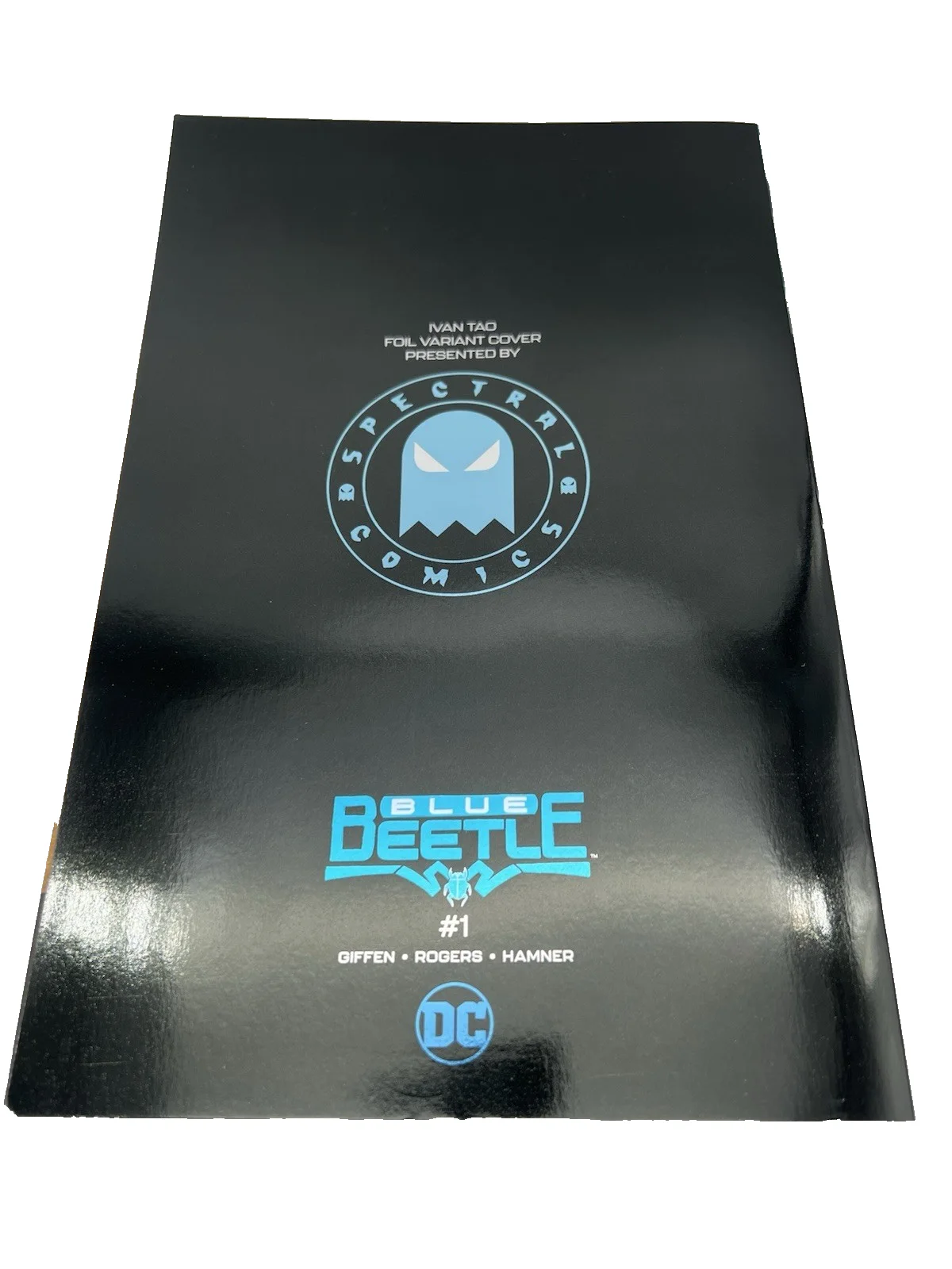 Xolo Mariduena — Xolo Mariduena Signed Blue Beetle Variant Comic Book w/Beckett COA BAS BV13216, image 4