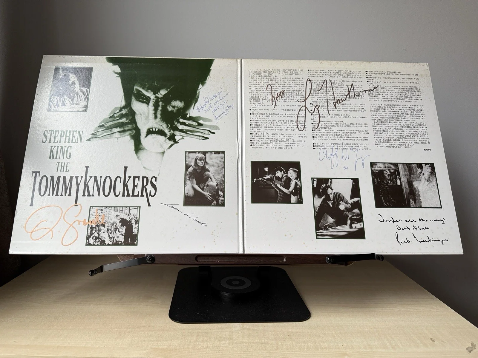The Tommyknockers (1993) Hand Signed Laserdisc Jimmy Smits Marg Helgenberger, image 2
