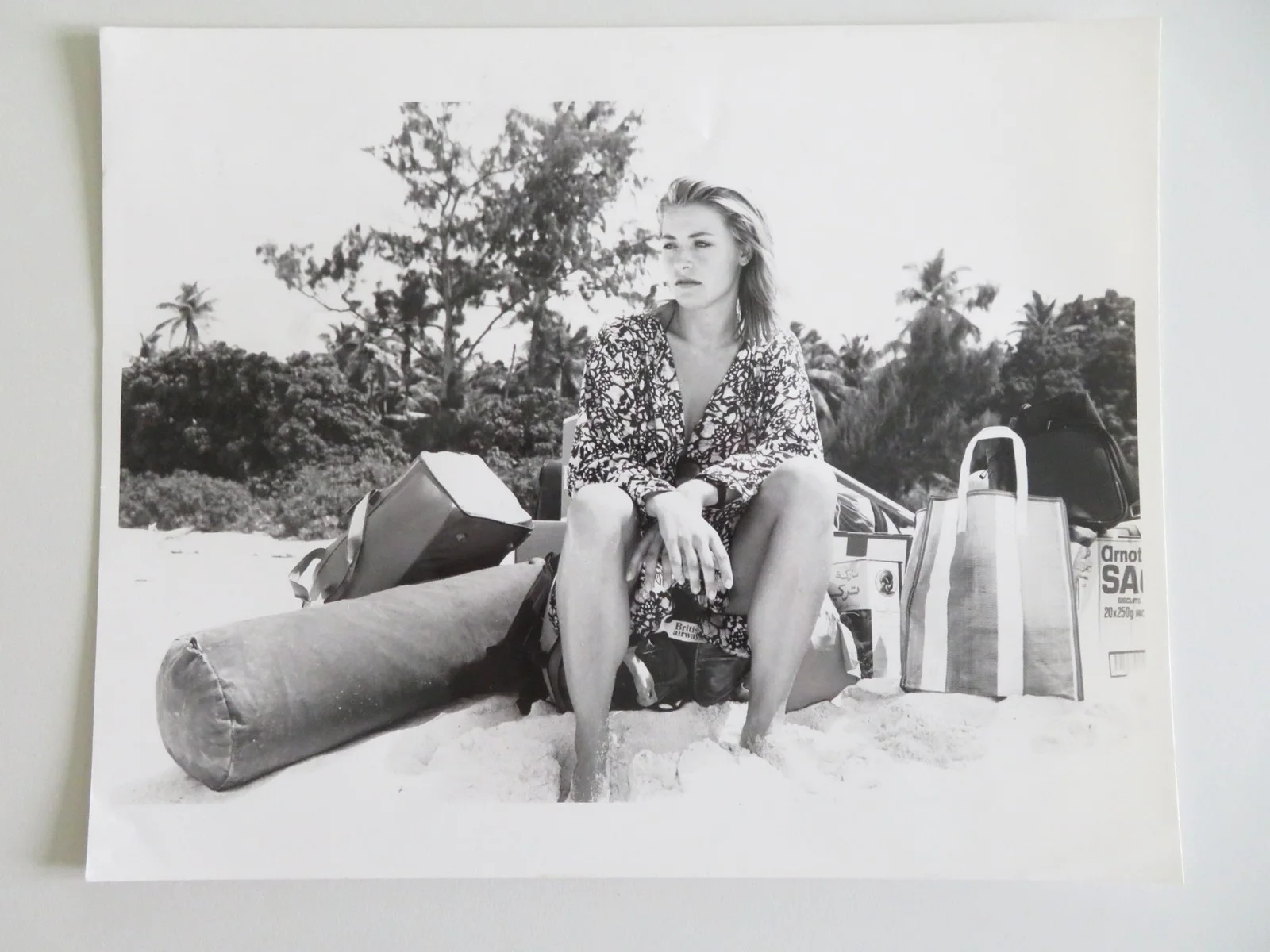 CASTAWAY MOVIE STILL PHOTO LOT OF 9 OLIVER REED AMANDA DONOHOE 1986, изображение 3