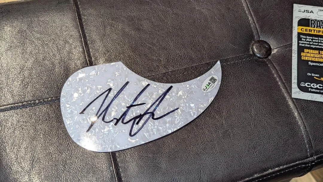 COUNTRY MUSIC STAR NATE SMITH SIGNED Acoustic Guitar Pickguard JSA COA, image 2