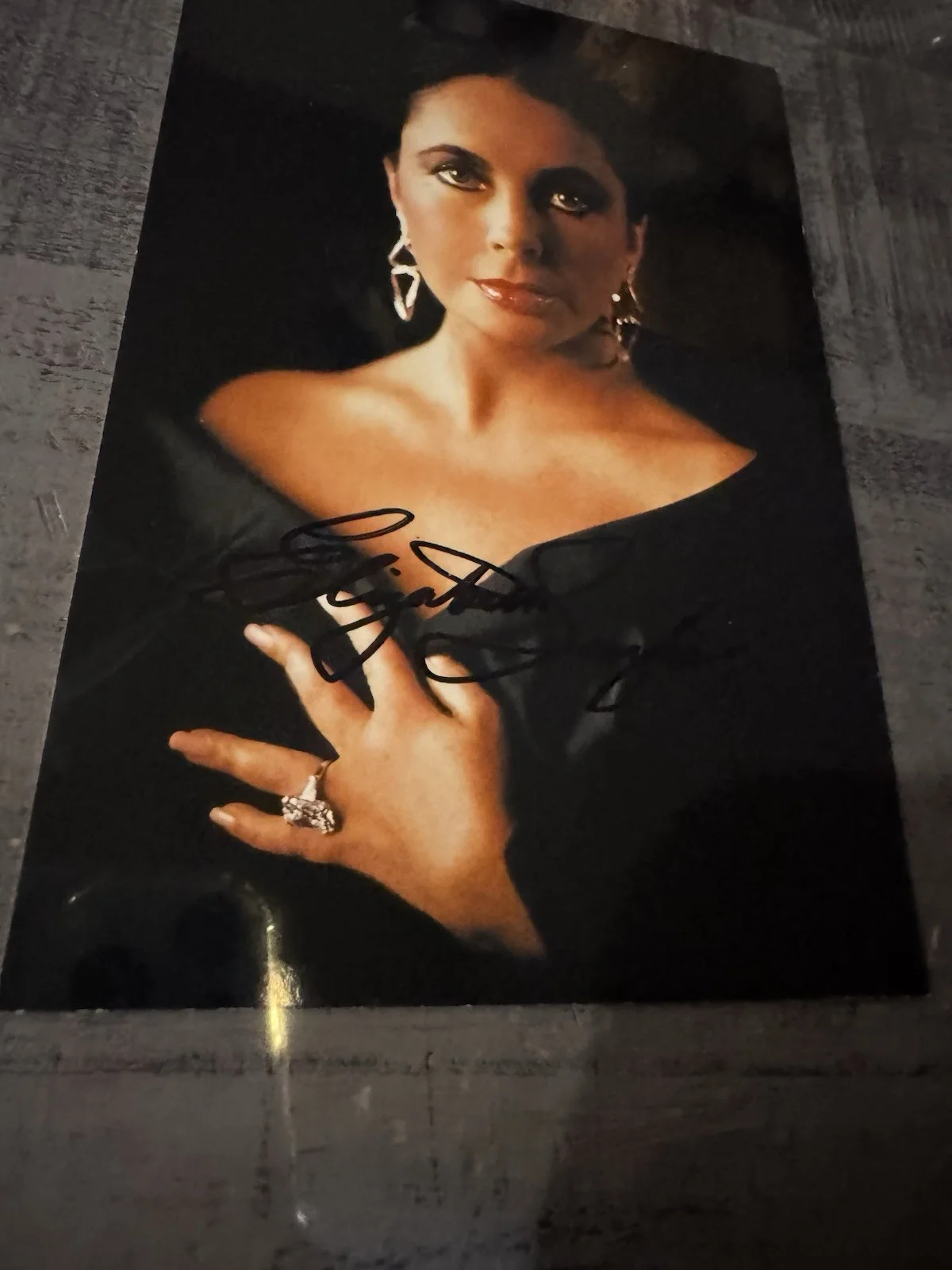 Elizabeth Taylor — Vintage Elizabeth Taylor Warner Autographed 4x6 Photo Movie Star, изображение 2