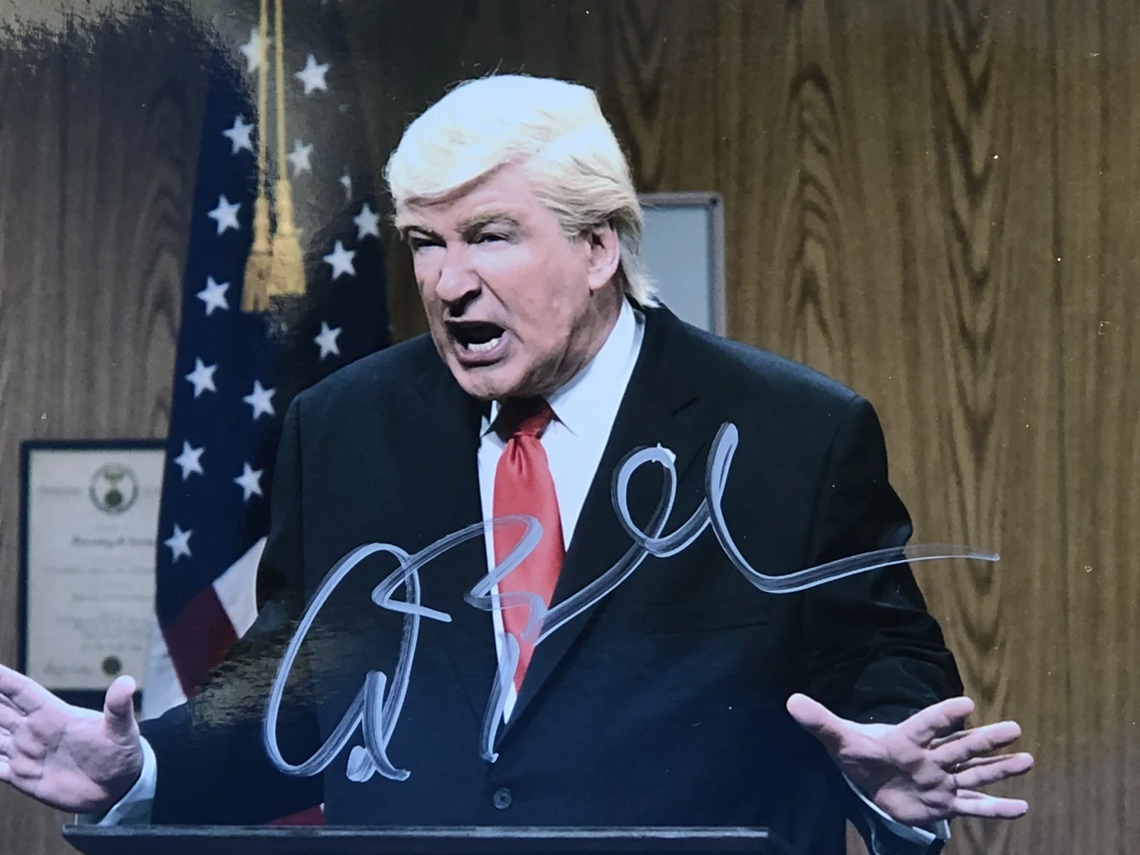 Alec Baldwin — ALEC BALDWIN ACTOR SIGNED 11X14 PHOTO PRESIDENT DONALD TRUMP SNL IMPRESSION JSA, изображение 3