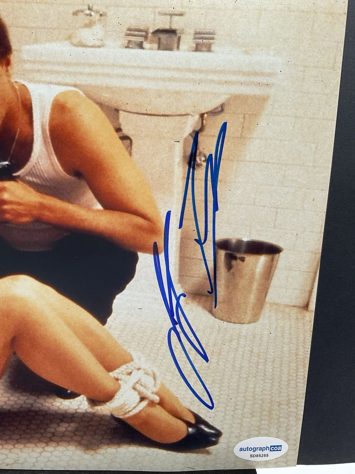 Jennifer Tilly — Jennifer Tilly Signed photo Bound signed 8x10 Chucky photo ACOA Poker autograph, image 2