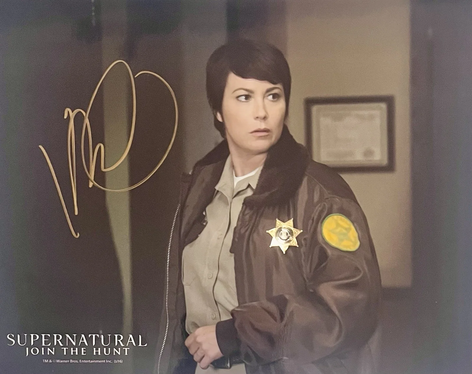 Kim Rhodes — Kim Rhodes SIGNED SUPERNATURAL 8x10 Photo Of Sheriff Jody Mills SWAU, изображение 2