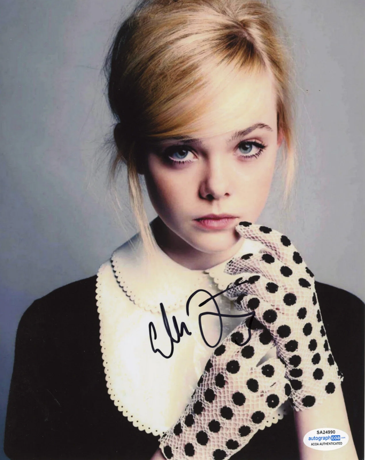 ELLE FANNING — Elle Fanning signed Autograph 8x10 Photo Proof PREDATOR BADLANDS Fuller Sig ACOA, image 3