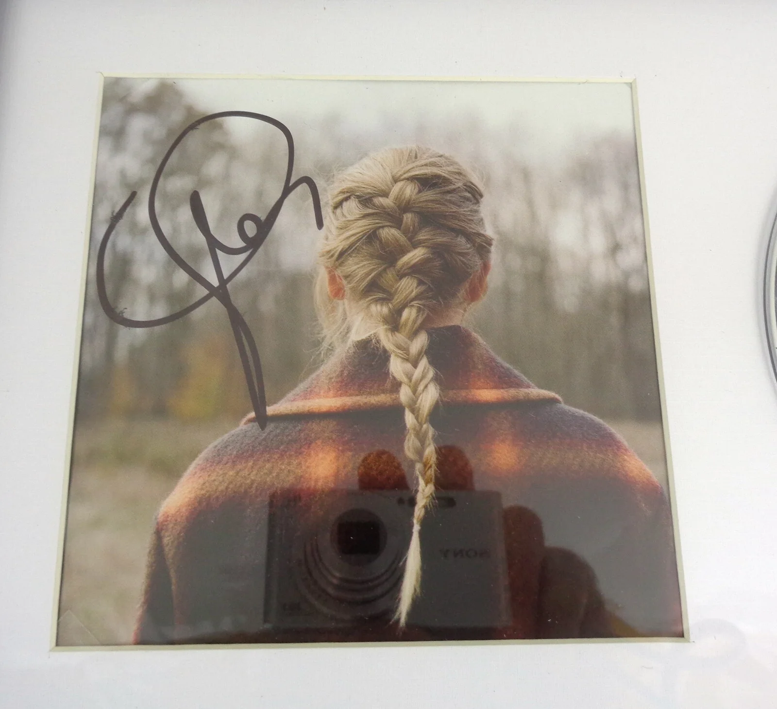 Taylor Swift — Taylor Swift Signed Autograph Evermore CD Framed PSA/DNA COA A, image 2
