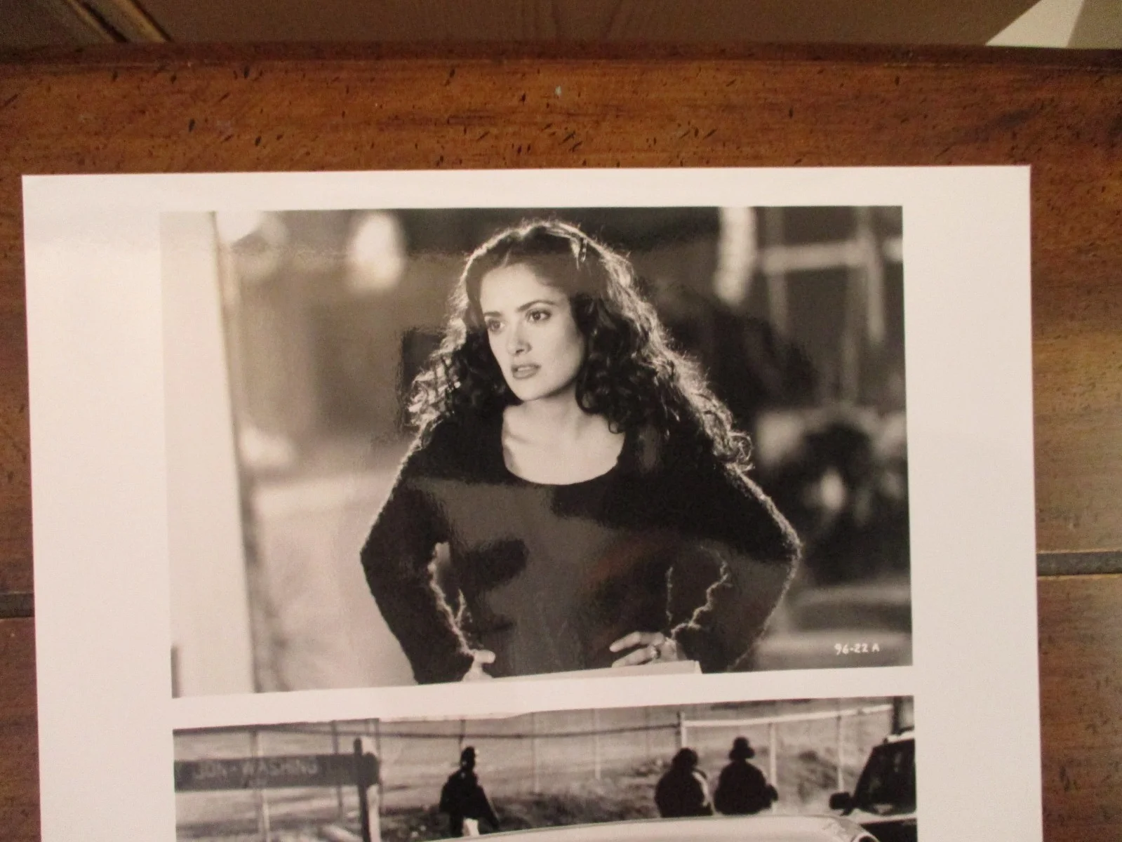 Salma Hayek/Stephen Baldwin/Laurence Fishburne(FLED)1996 8x 10 Black/White Photo, изображение 2