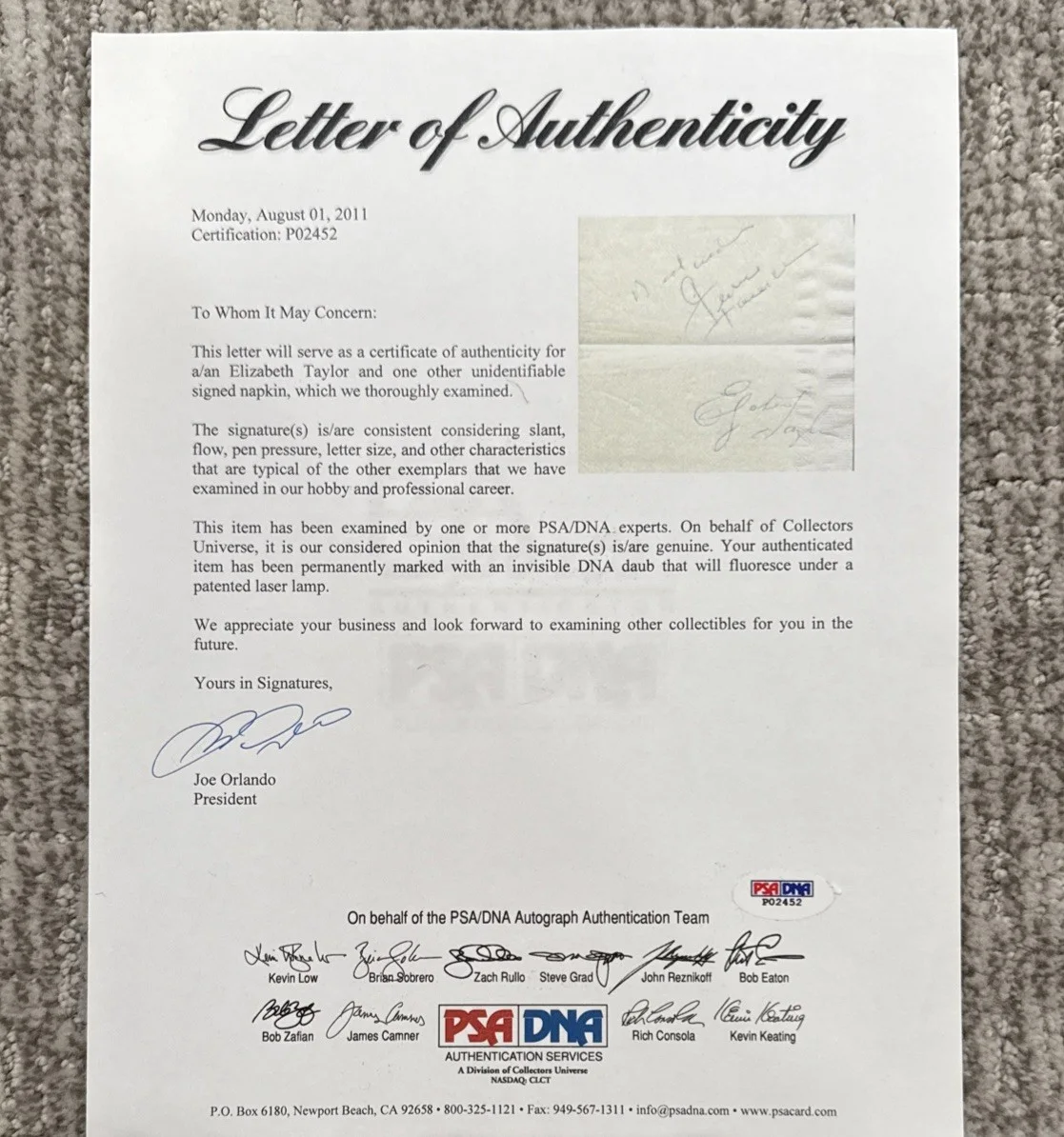 Elizabeth Taylor Hand Signed Autograph Napkin PSA PSA/DNA George Hamilton, image 5