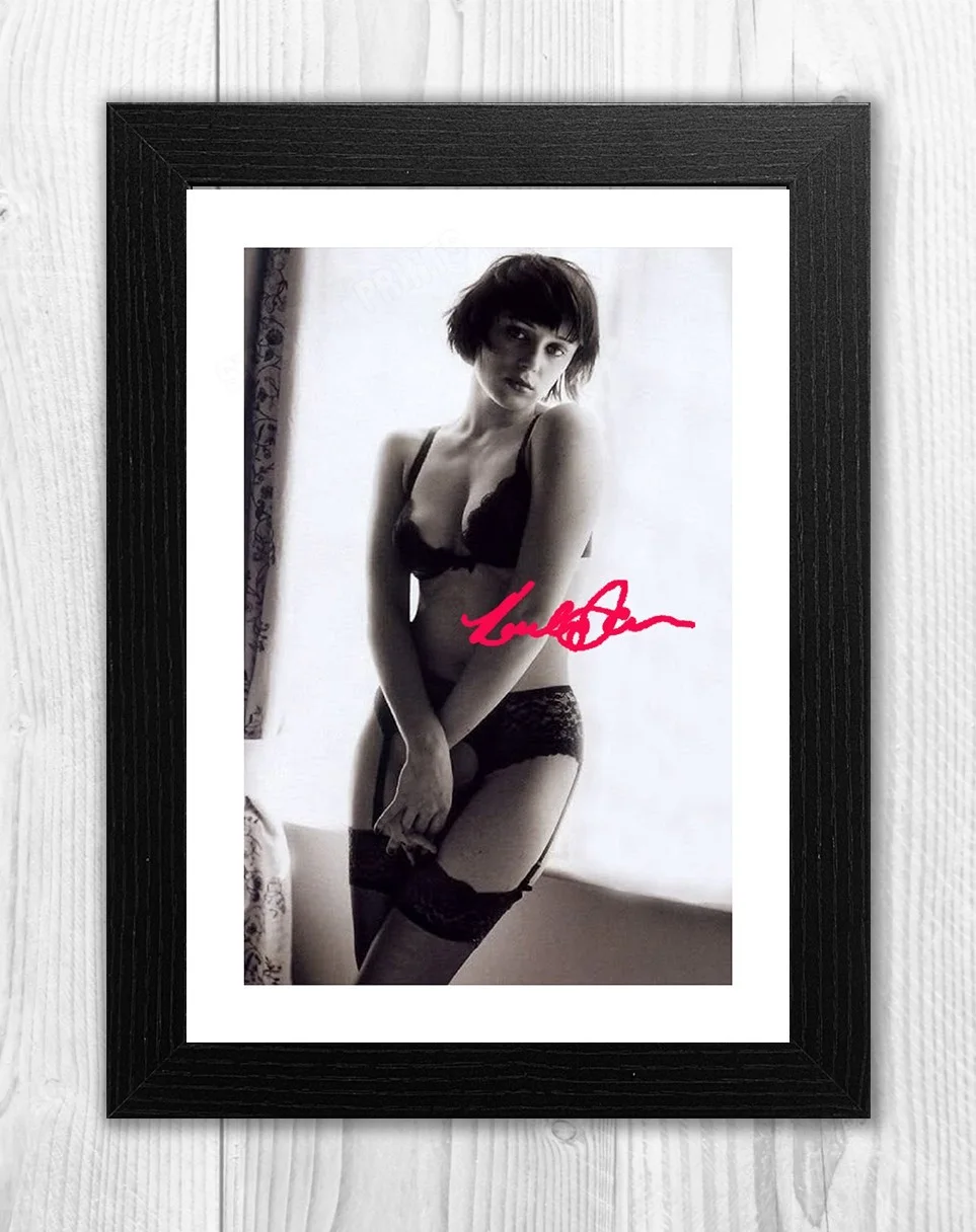 Keeley Hawes in black Stockings A4 repro autograph poster with choice of frame, изображение 2