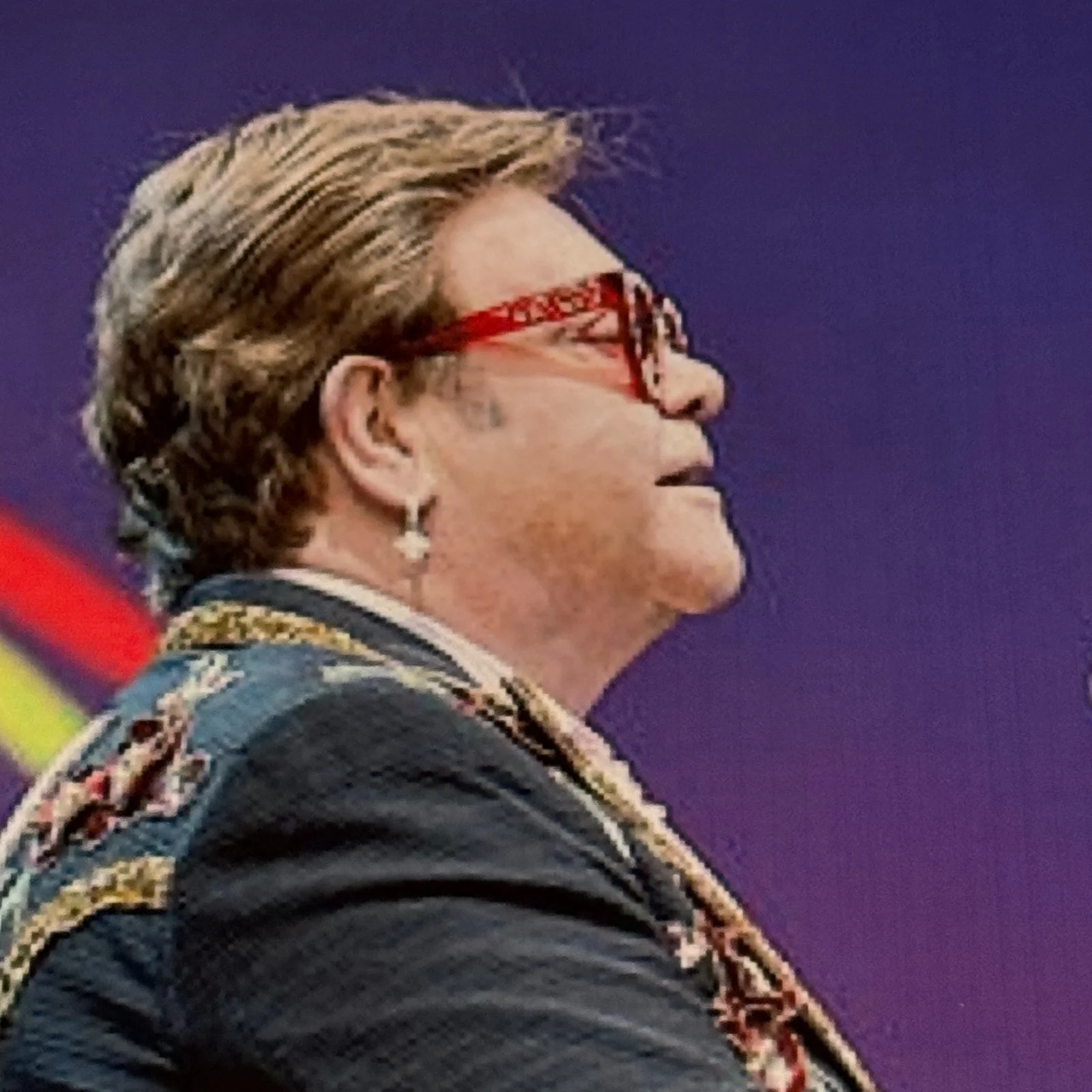 ELTON JOHN SIGNED AUTOGRAPHED 8X10 COLOR PHOTOGRAPH BEAUTIFUL AUTO PHOTO W/ COA, изображение 2