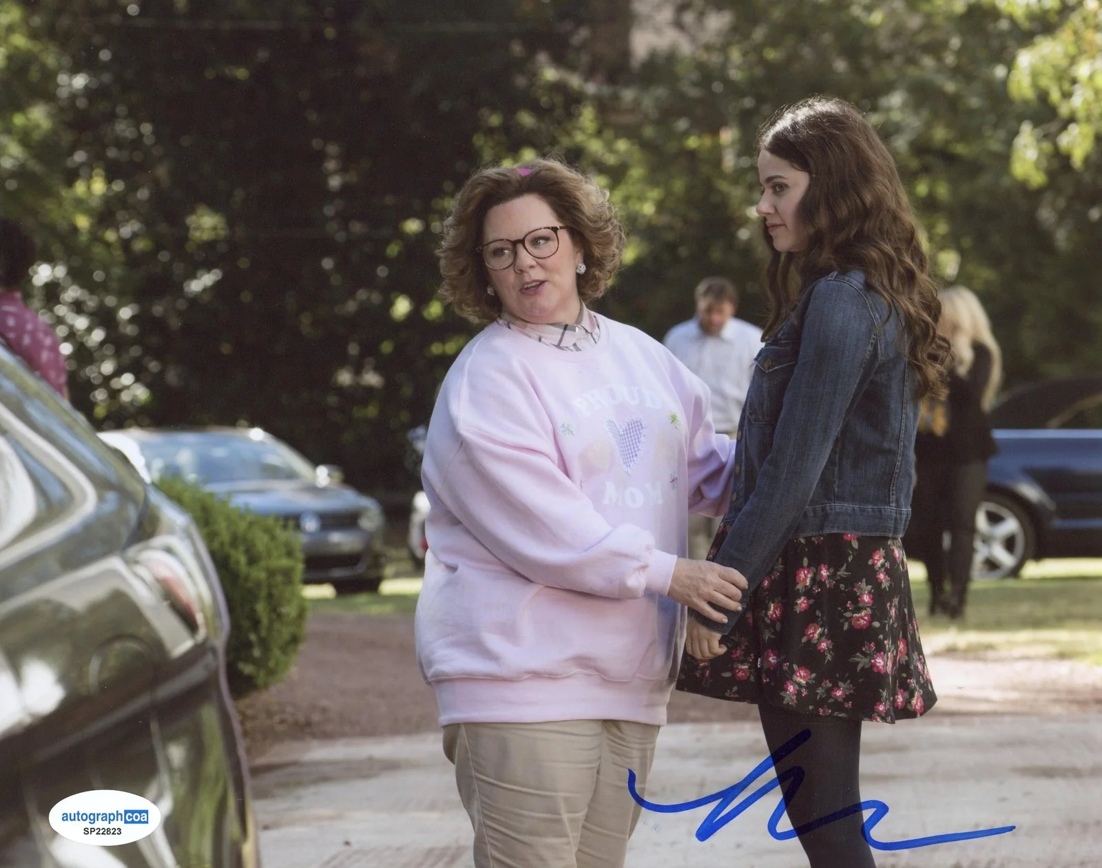 Molly Gordon — Molly Gordon "Life of the Party" AUTOGRAPH Signed 'Maddie' 8x10 Photo ACOA