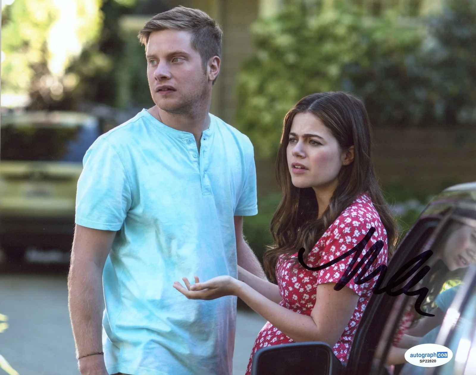 Molly Gordon — Molly Gordon "Good Boys" AUTOGRAPH Signed Autographed 'Hannah' 8x10 Photo ACOA