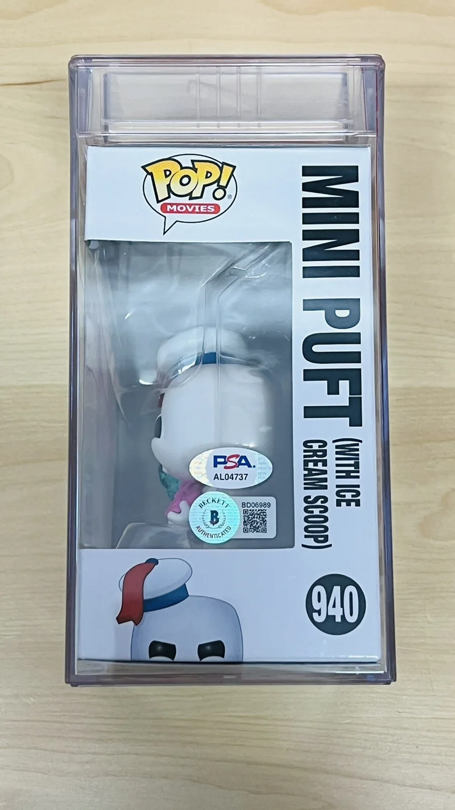 Jason Reitman — JASON REITMAN SIGNED MINI PUFT BASKIN ROBBINS EXCLUSIVE FUNKO POP BECKETT & PSA, image 2