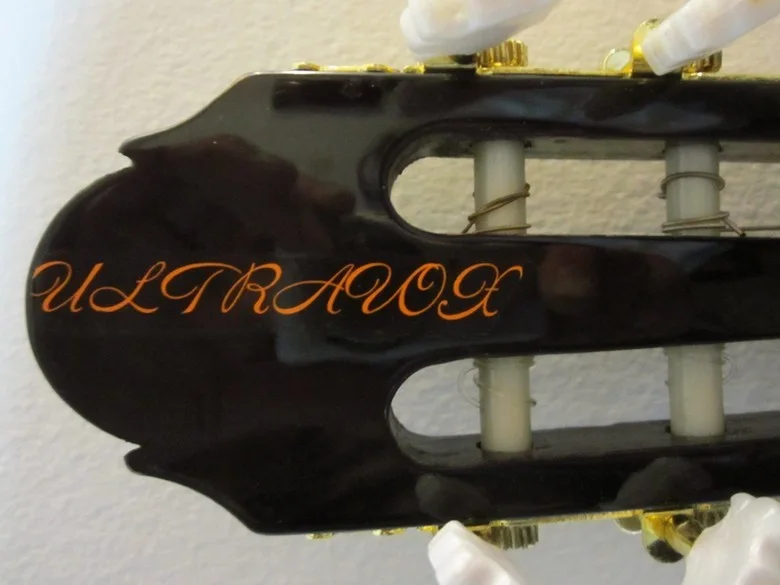 MIDGE URE (ULTRAVOX, Solo) Signed Acoustic Guitar w. Case, Rare, JSA Cert., изображение 5
