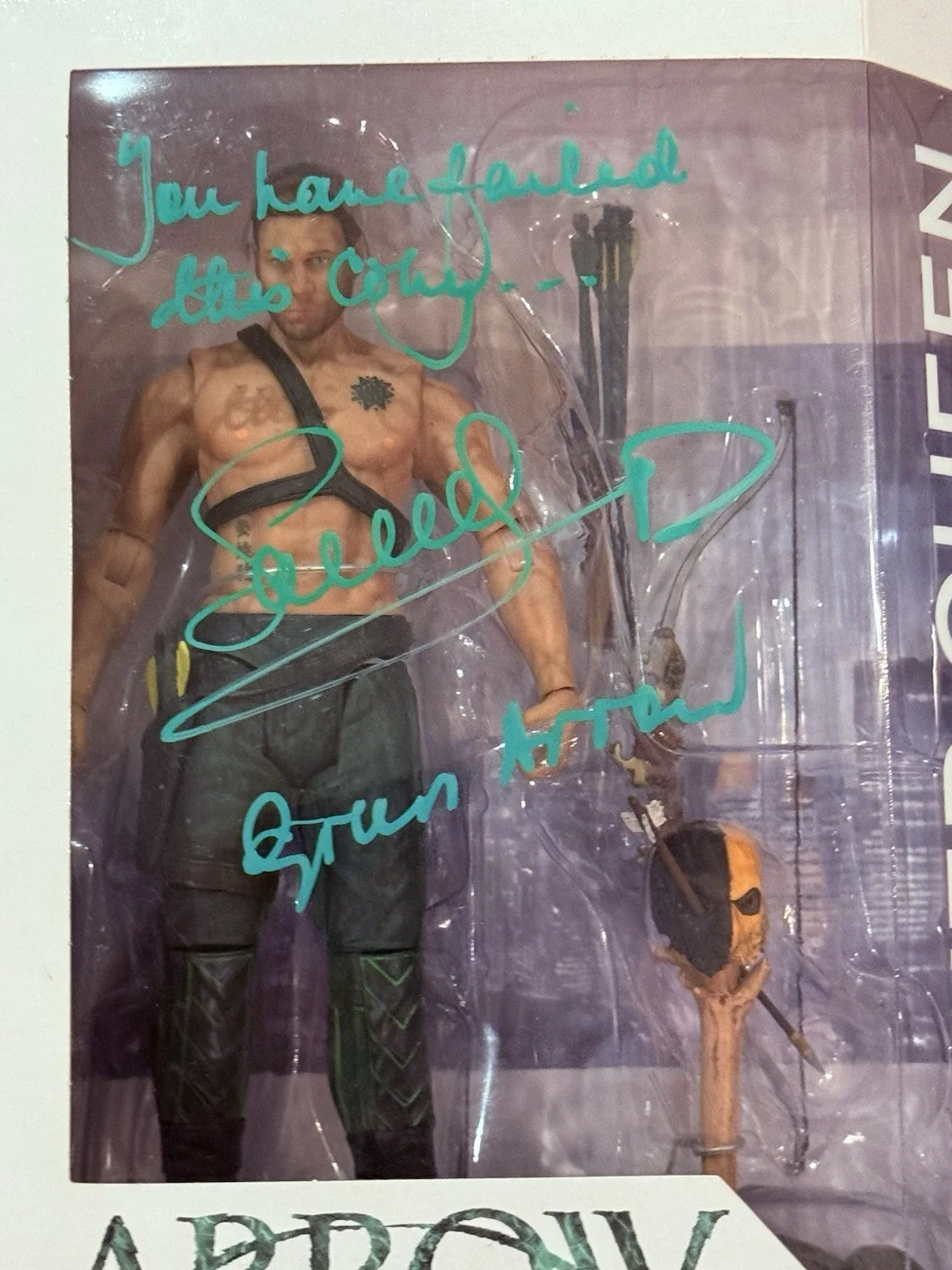 Stephen Amell Signed The Arrow Show Figure Oliver Queen Green 1 DC w/ JSA COA, изображение 2