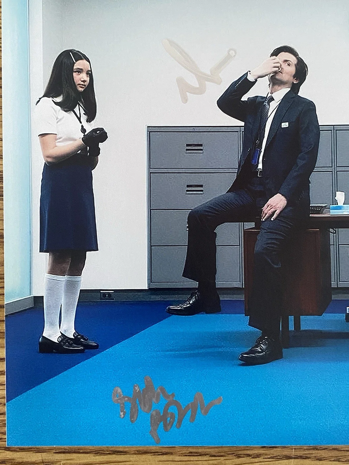 Adam Scott, Sarah Bock — Adam Scott & Sarah Bock Autographed 8x10 Photo Severance Mark Scout Miss Huang, изображение 2