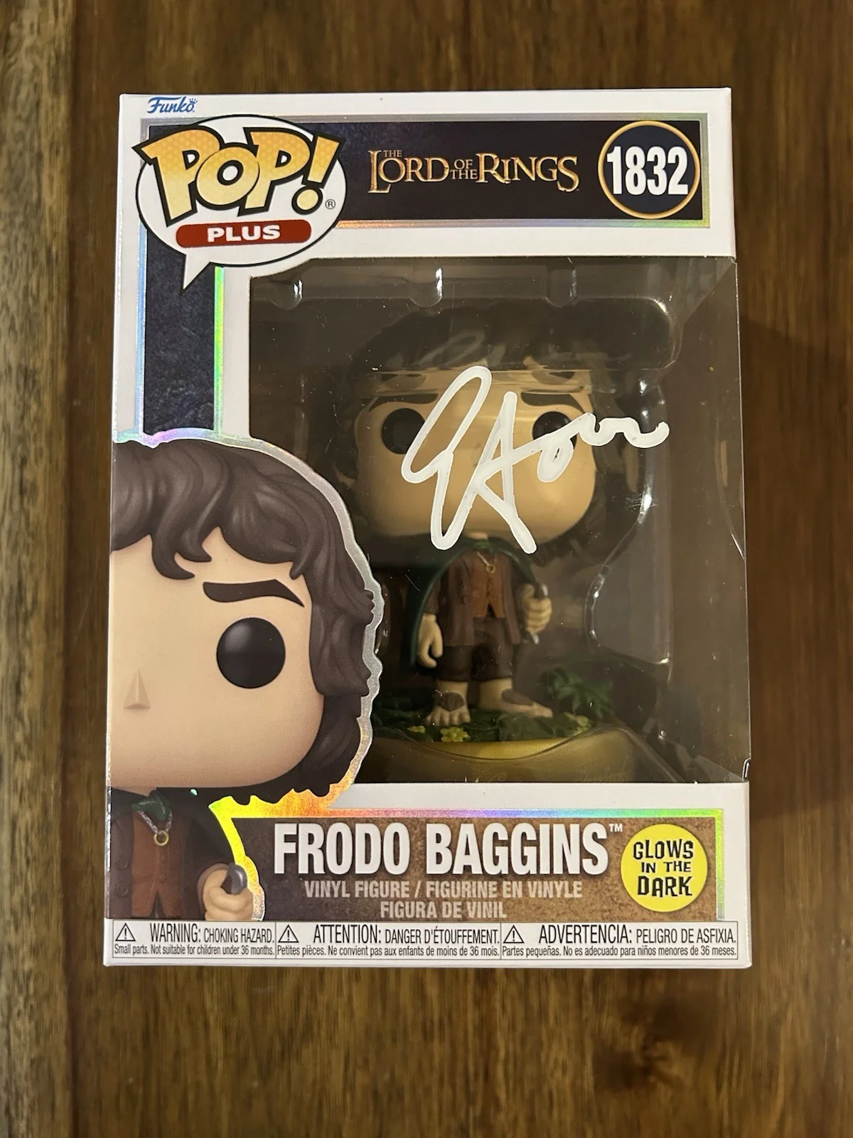 Elijah Wood — Elijah Wood ‘Lord Of The Rings’ Signed Funko Pop ‘Frodo’ Beckett Certified