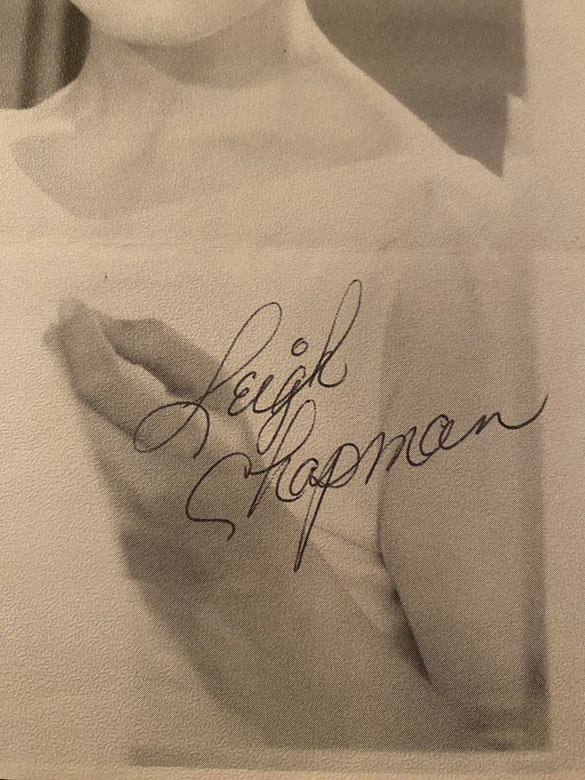 Leigh Chapman — Leigh Chapman Signed Autographed Photo With COA Man From UNCLE The Monkees Etc, изображение 2