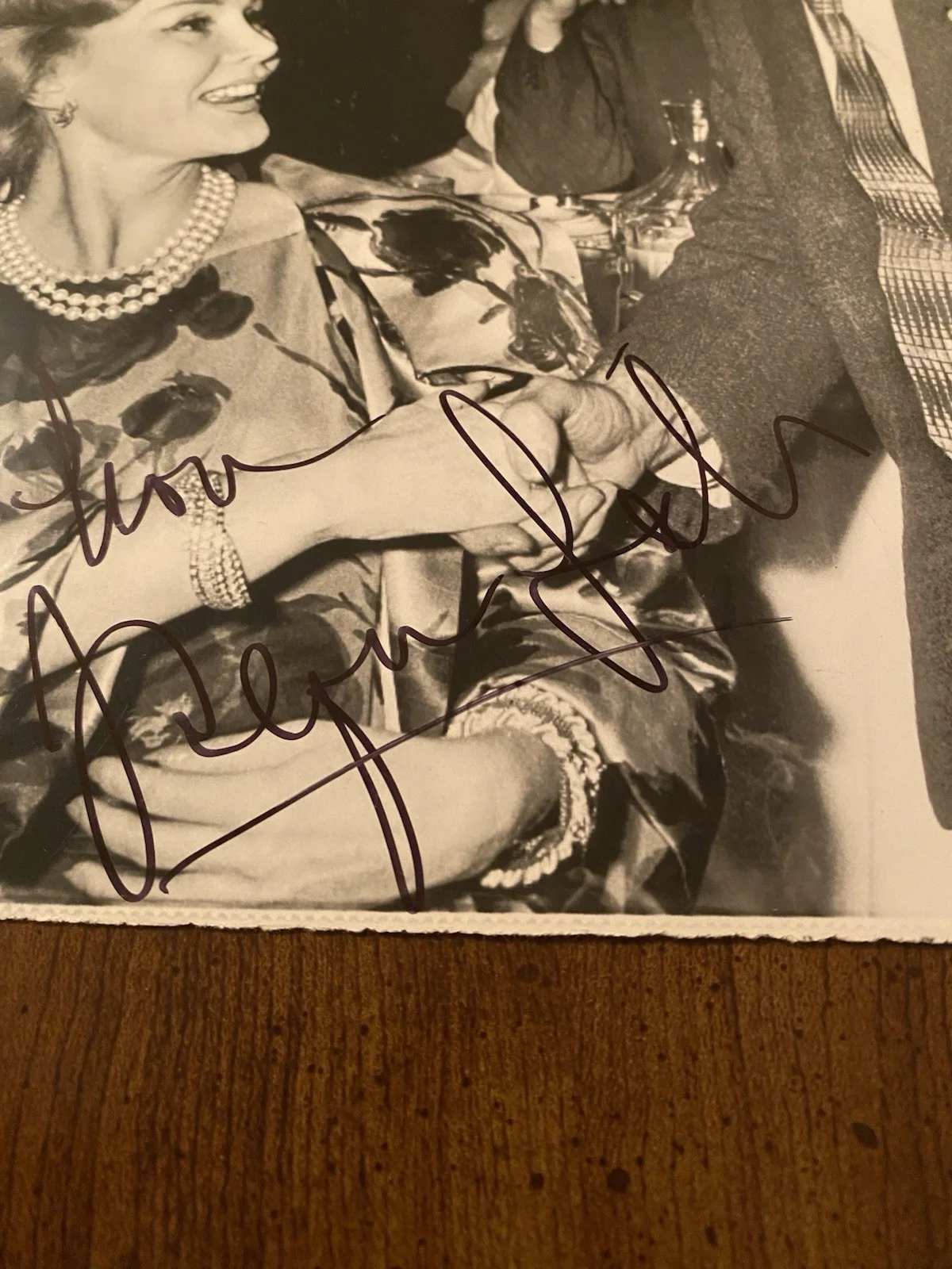 Zsa Zsa Gabor — Zsa Zsa Gabor Signed Autographed Photo With COA Batman 66 Gilligan’s Island Etc, изображение 3
