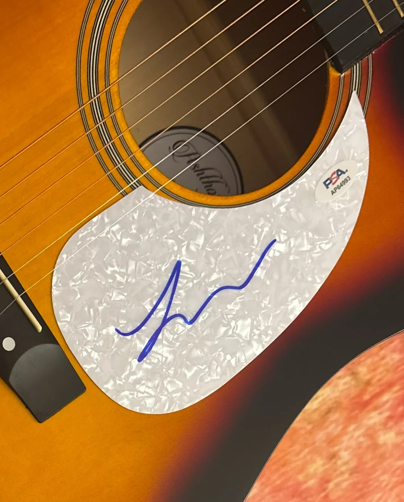 PSA 4 Non Blondes Star * LINDA PERRY * Signed 41" Acoustic Guitar PROOF COA, изображение 5