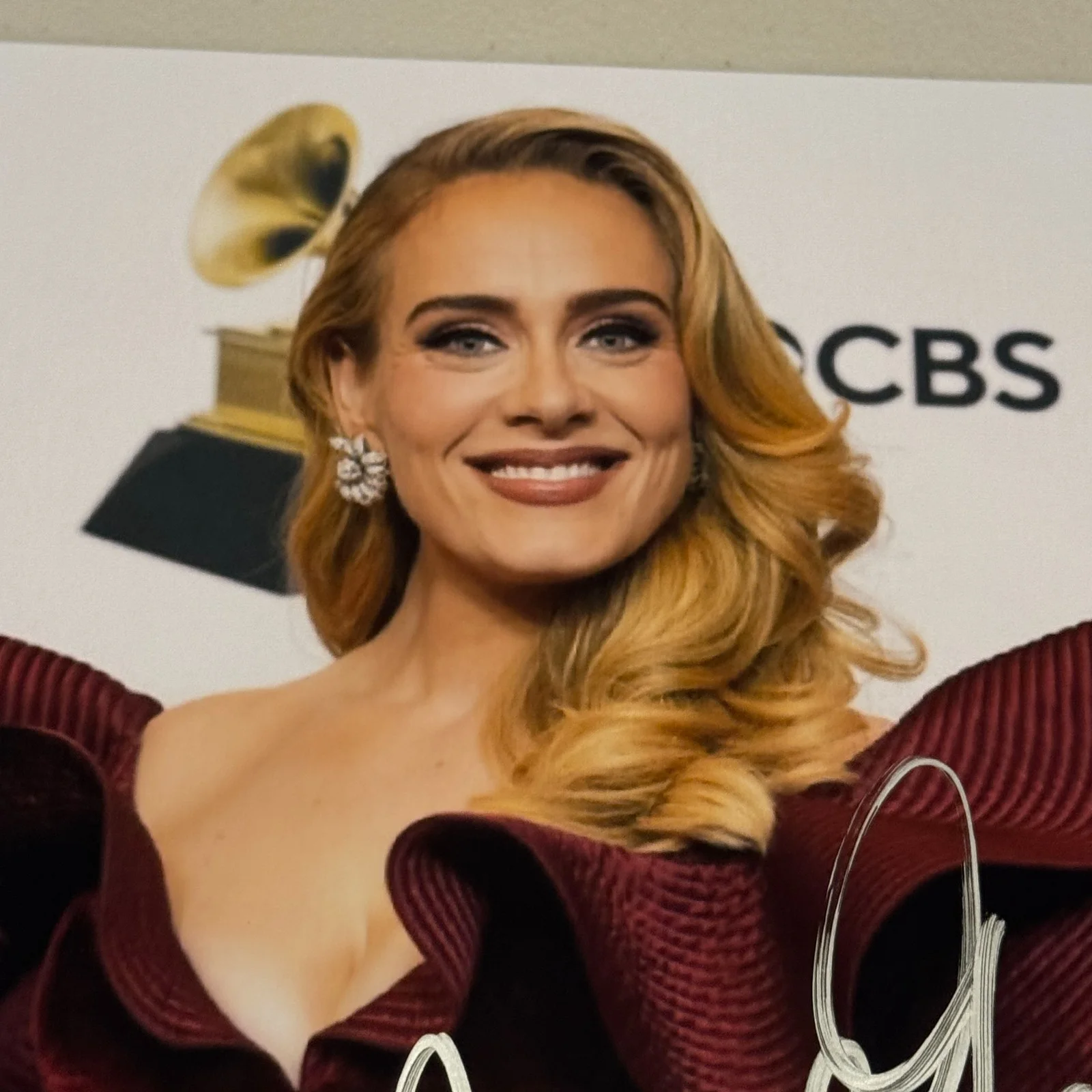 ADELE Signed Autographed 8x10 Color Photograph Auto Photo Laurie Blue Adkins COA, image 2