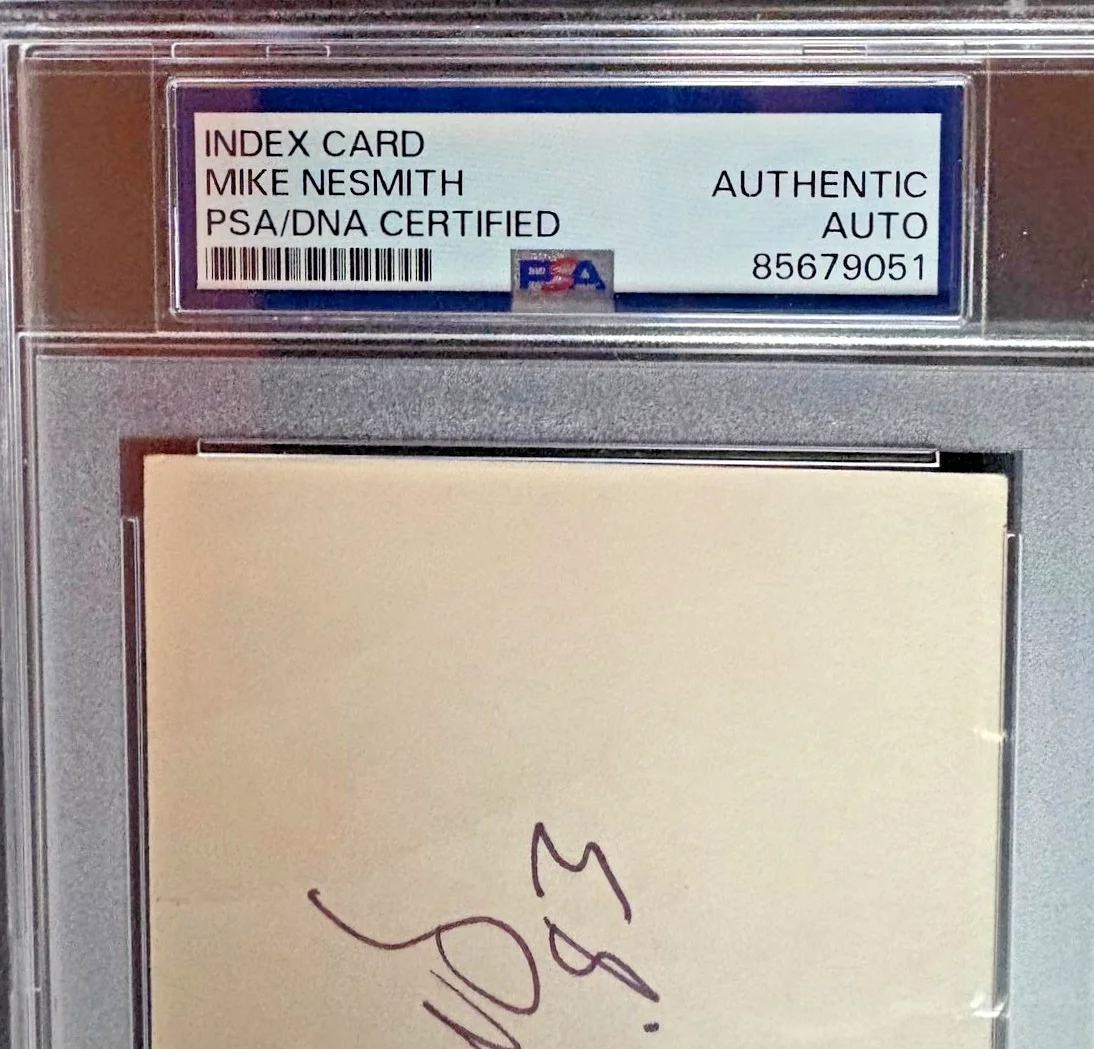 Mike Nesmith — MICHAEL NESMITH SIGNED INDEX CARD PSA ENCAPSULATED THE MONKEES JONES TORK DOLENZ, изображение 2