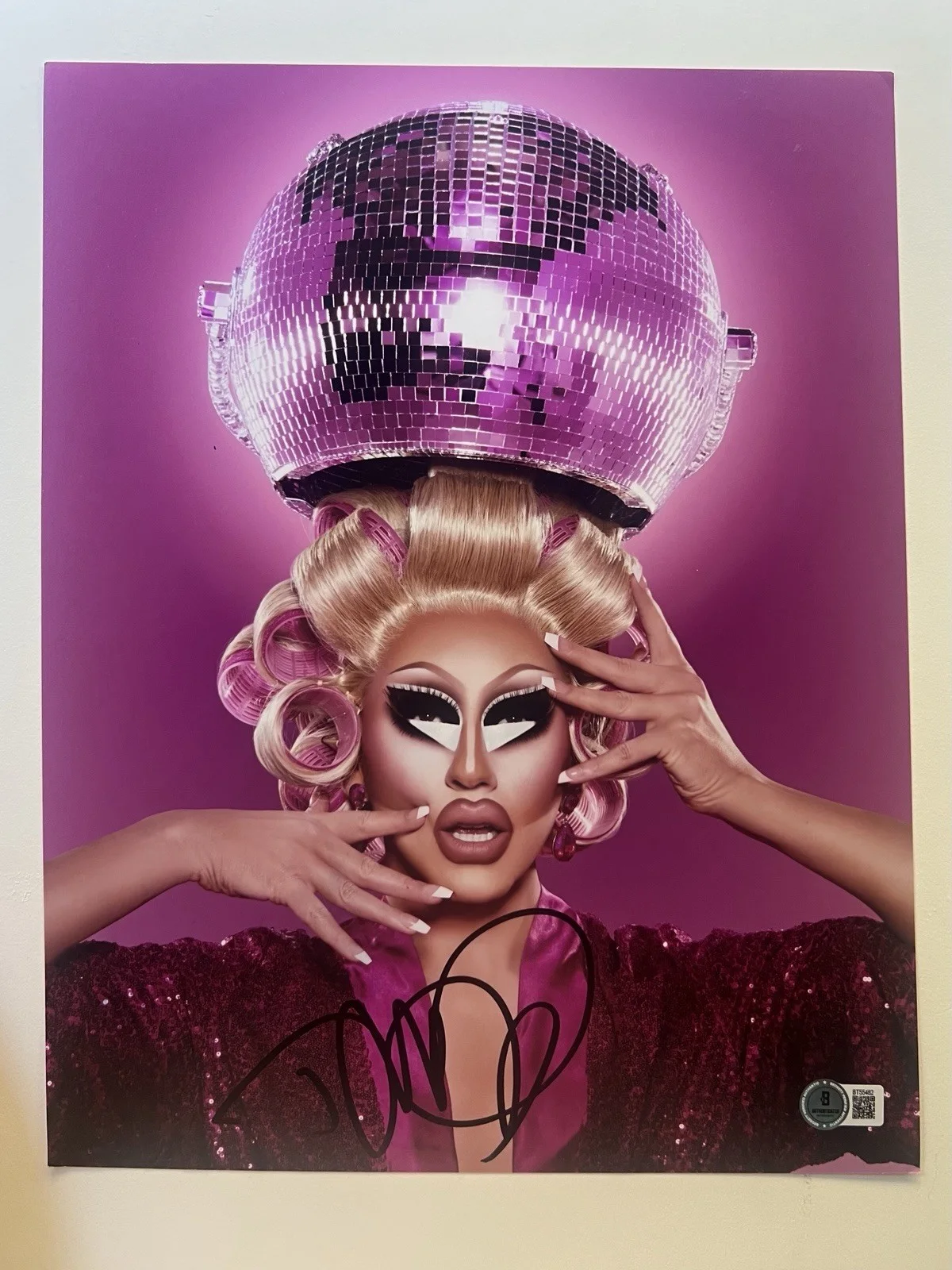 Trixie Mattel — Trixie Mattel 11x14 Signed Autograph Photo Beckett Authenticated