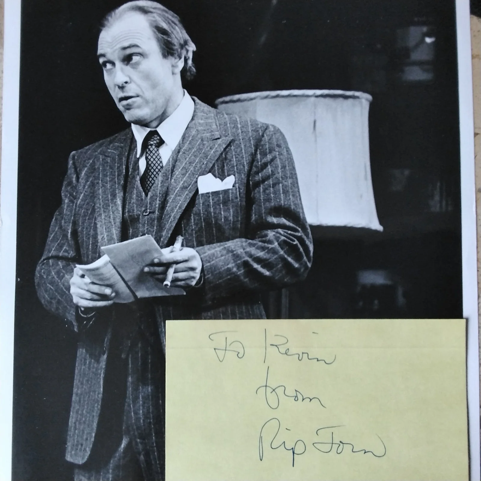 Rip Torn SIGNED Card Photo Movie TV Actors Cross Creek Men in Black The Insider, изображение 2