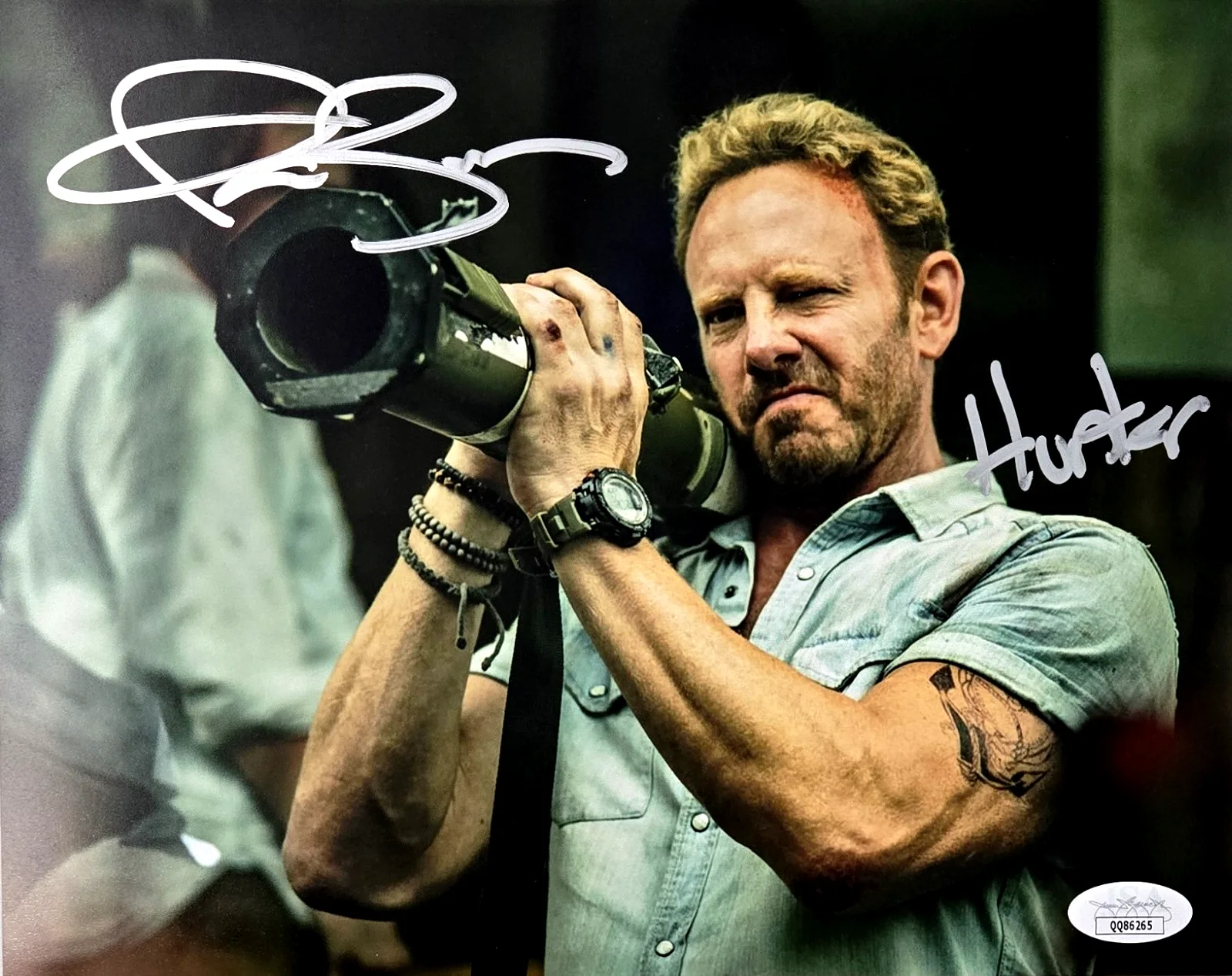 IAN ZIERING — Ian Ziering Signed Photo Zombie Tidal Wave Autograph Hunter 8x10 JSA COA 265
