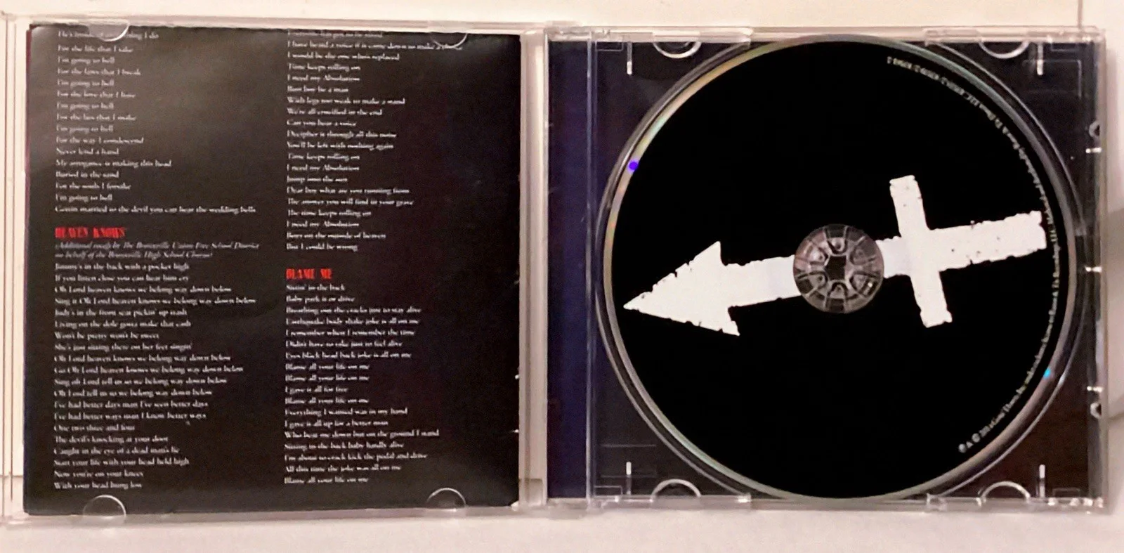 The Pretty Reckless Going to Hell Authentic Signatures By The Whole Band CD, image 3