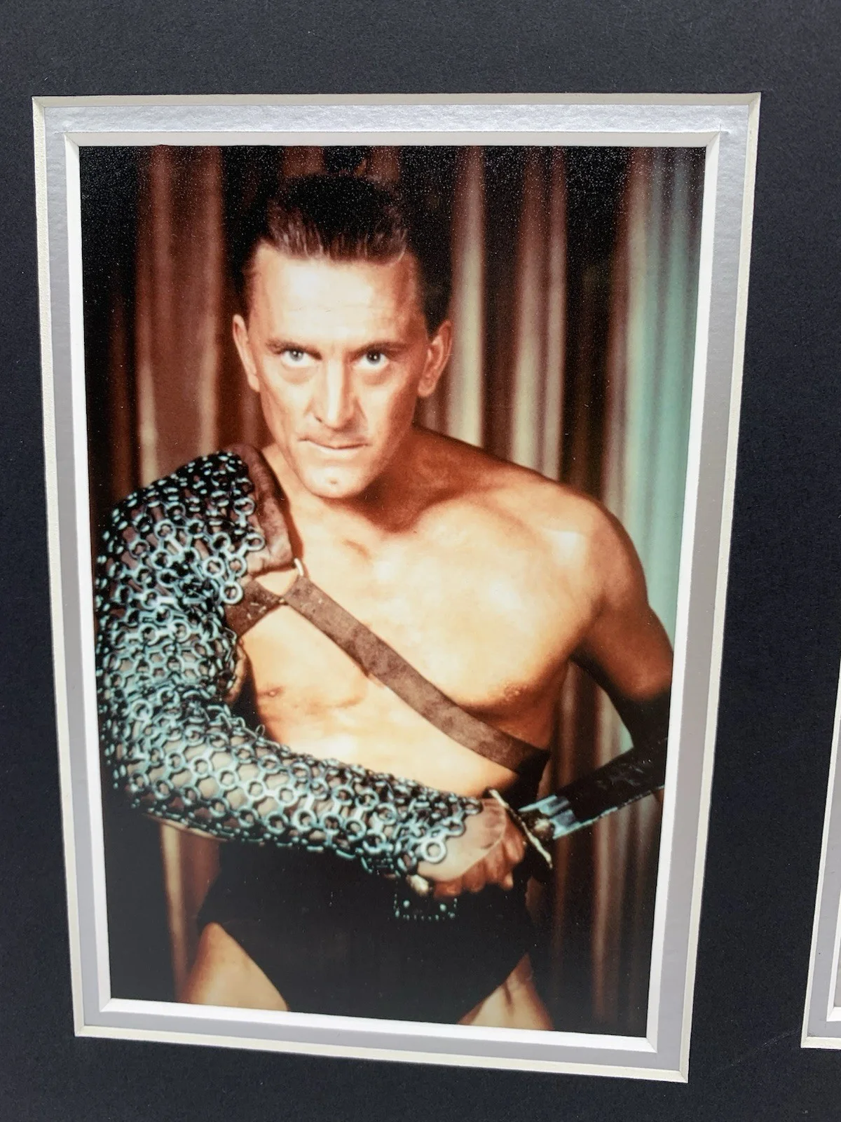 RARE Kirk Douglas Spartacus Signed Photo Display + COA AUTOGRAPH, image 2