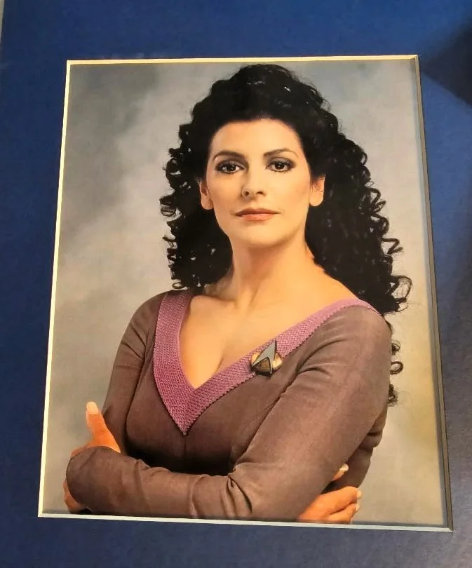 Marina Sirtis — MARTINA SIRTIS as Deanna Troi MATTED SIG. CARD & PHOTO 11X20 w. COA STAR TREK, изображение 4