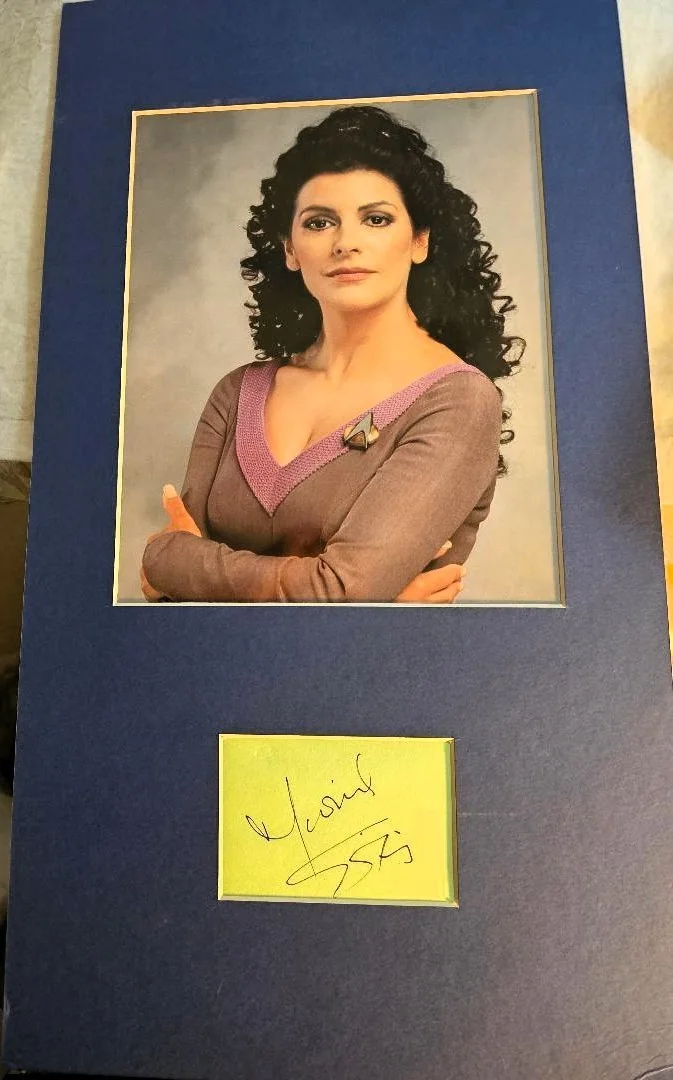 Marina Sirtis — MARTINA SIRTIS as Deanna Troi MATTED SIG. CARD & PHOTO 11X20 w. COA STAR TREK, изображение 5