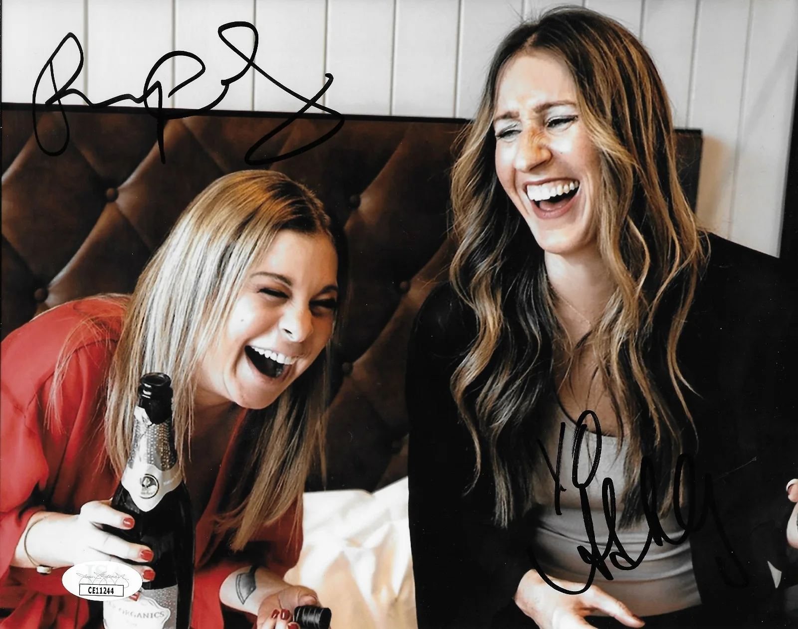 Rayna Greenberg — Signed Rayna Greenberg Ashley Hesseltine Podcast Hosts 8x10 Photo #1 JSA, image 2