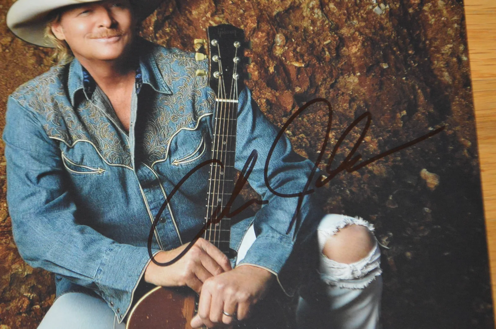 Alan Jackson ~ Autographed 8x10 Color Photo with Beckett Hologram COA, image 4