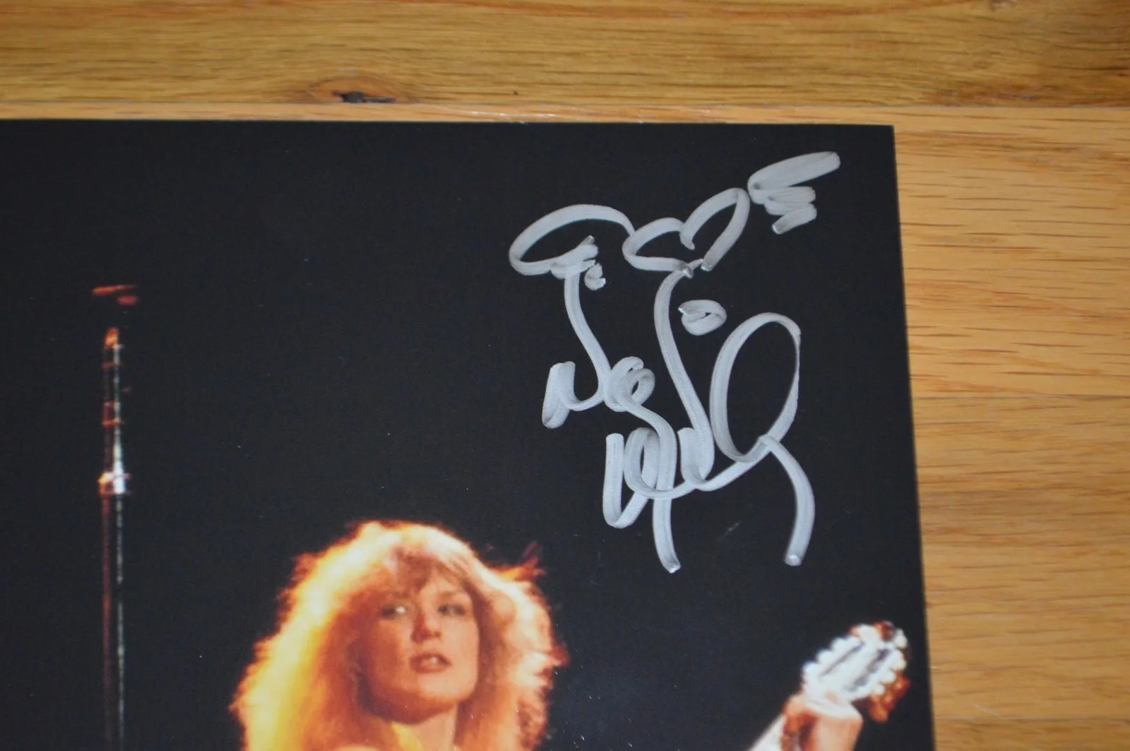 HEART ~ Nancy Wilson Autographed Vintage Color 8x10 Photo with Beckett Hologram, изображение 2