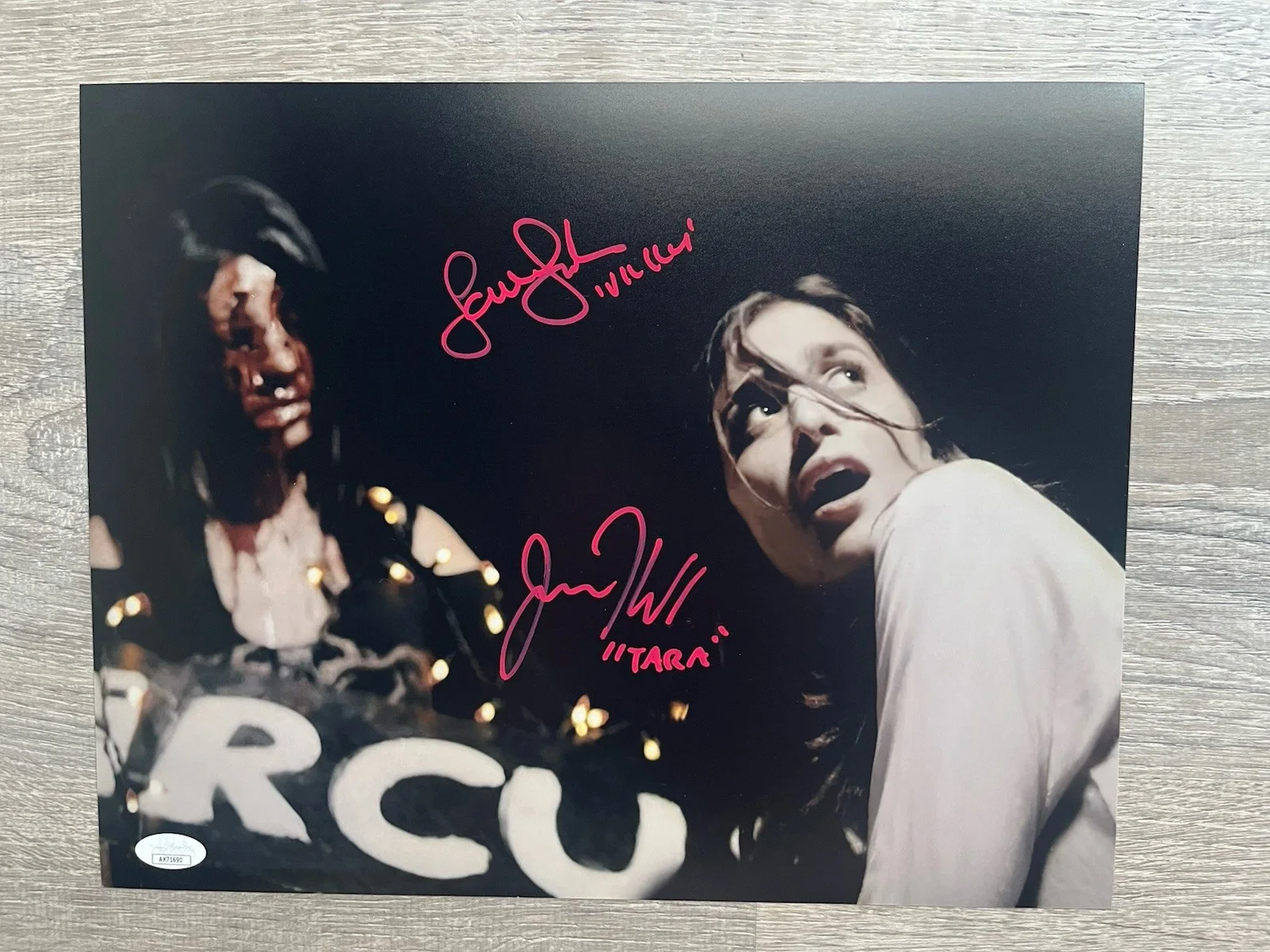 Samantha Scaffidi — Samantha Scaffidi Jenna Kanell Signed Terrifier 11x14 Photo JSA Art The Clown, изображение 2
